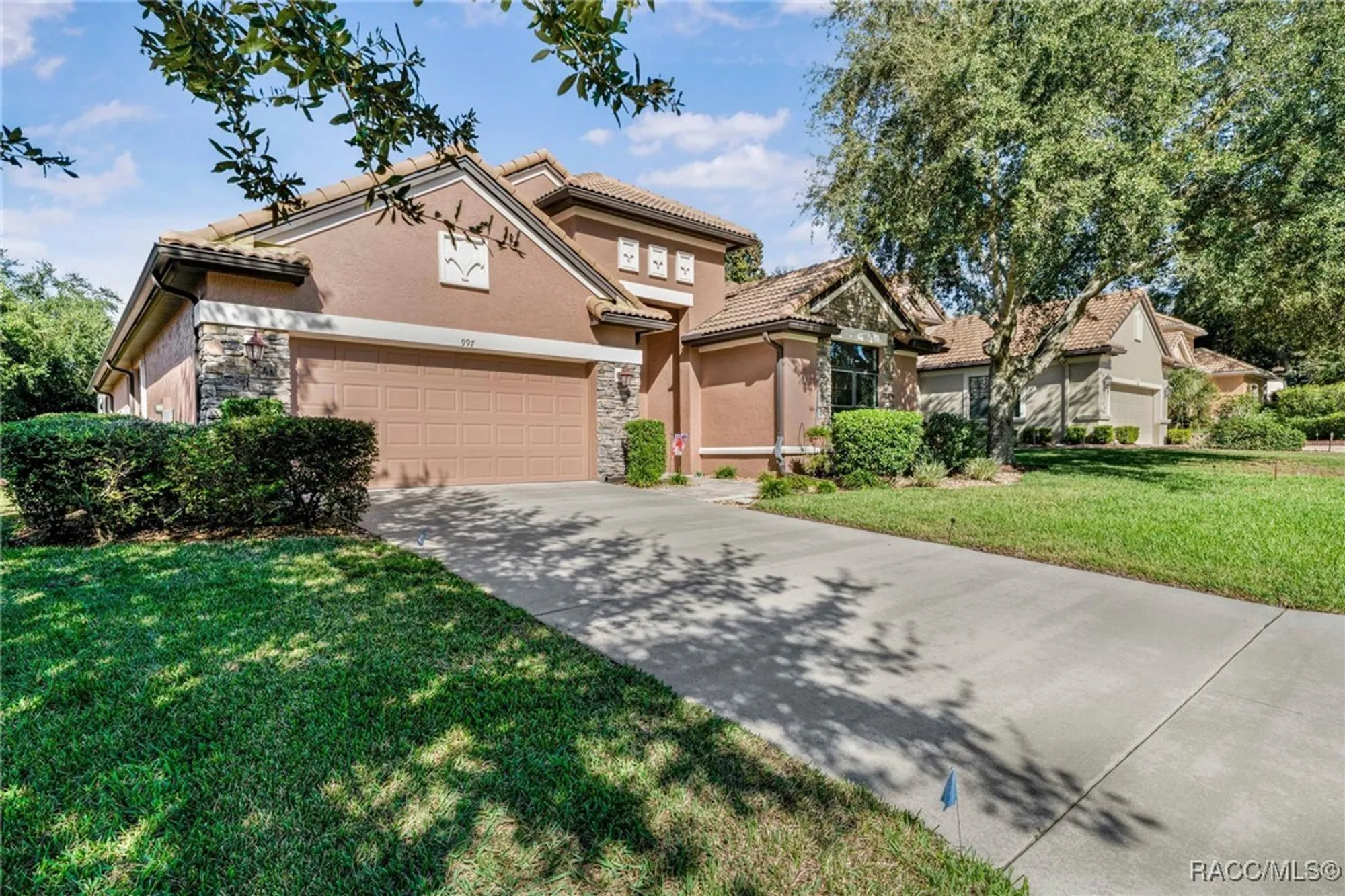 Property Slideshow image 3 of 69 | 997 w skyview landings dr, Hernando, FL, 34442