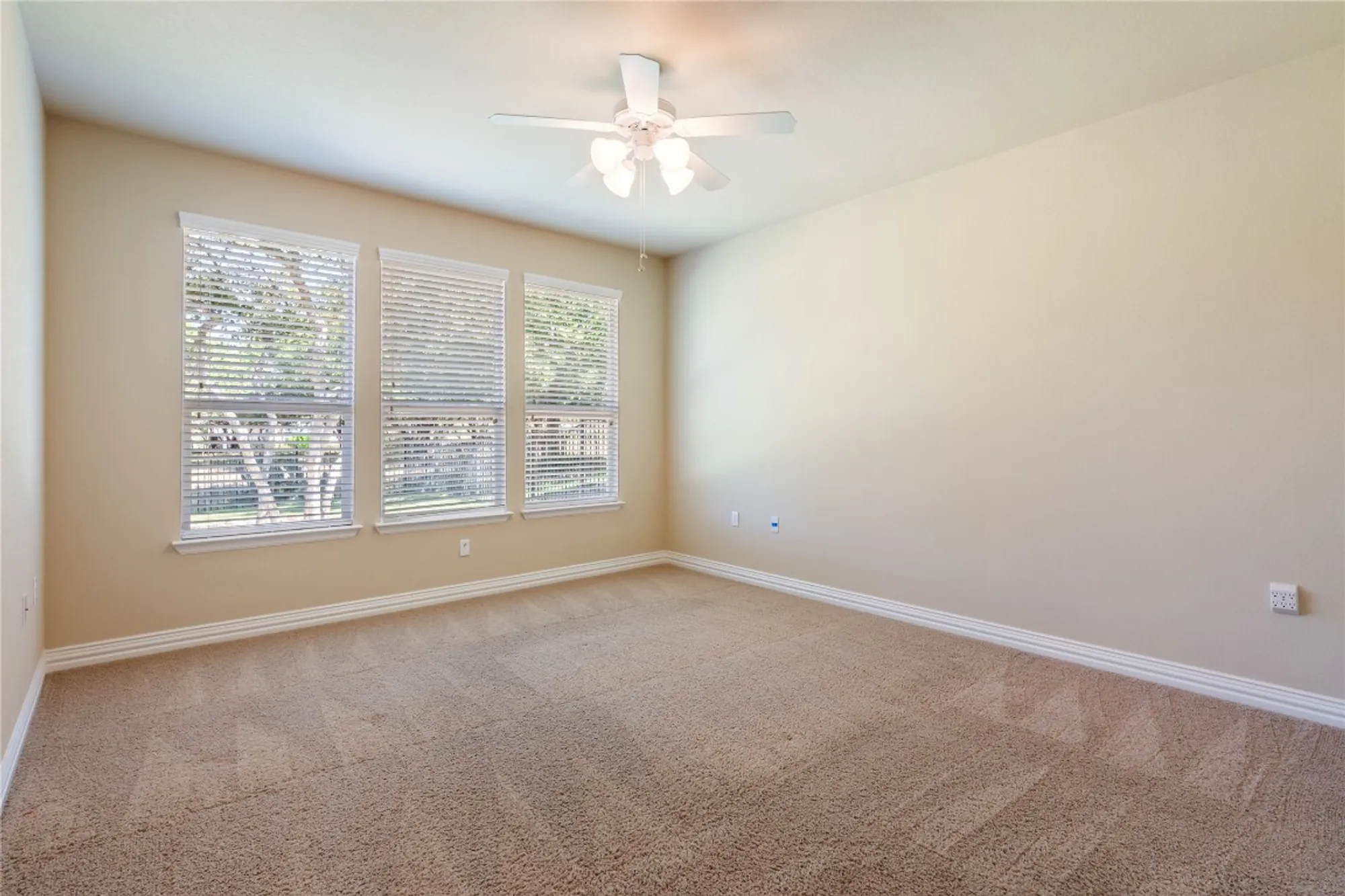 Property Slideshow image 14 of 24 | 106 trinity ln, Georgetown, TX, 78633