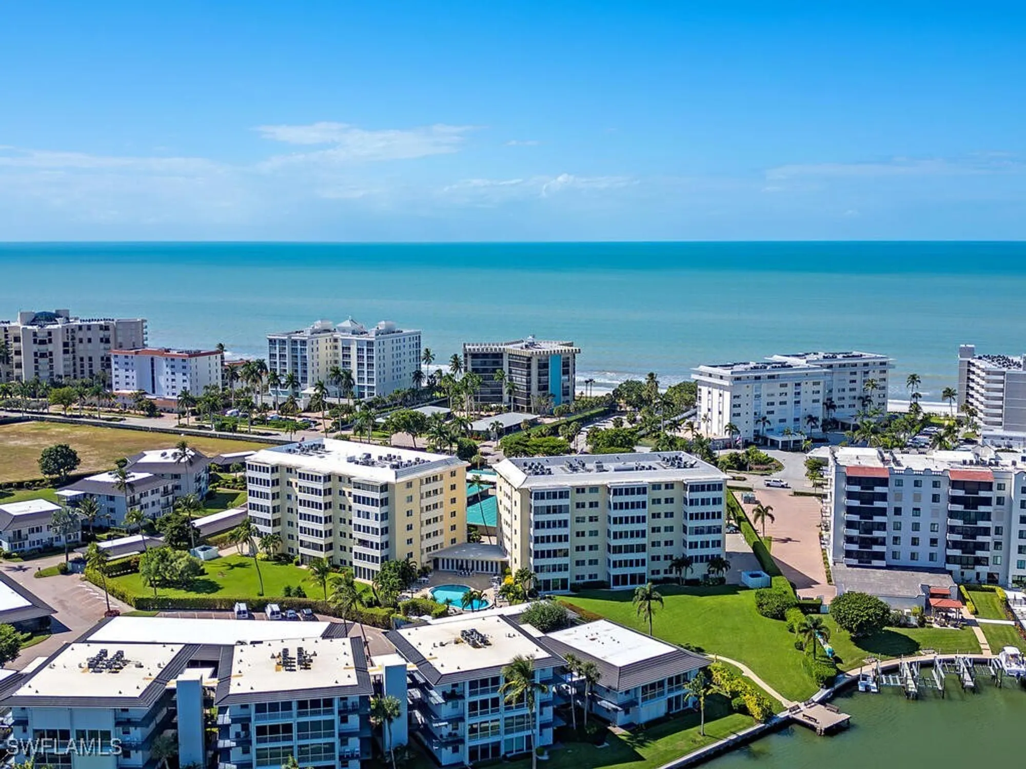 Property Slideshow image 17 of 20 | 3410 gulf shore blvd 202, Naples, FL, 34103