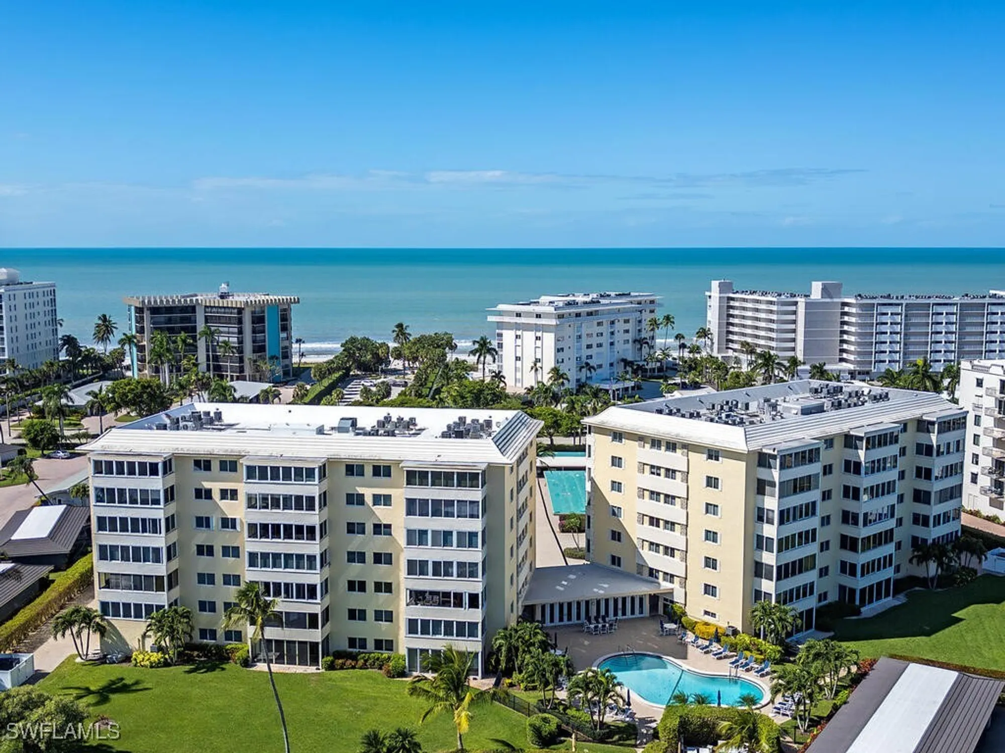 Property Slideshow image 18 of 20 | 3410 gulf shore blvd 202, Naples, FL, 34103