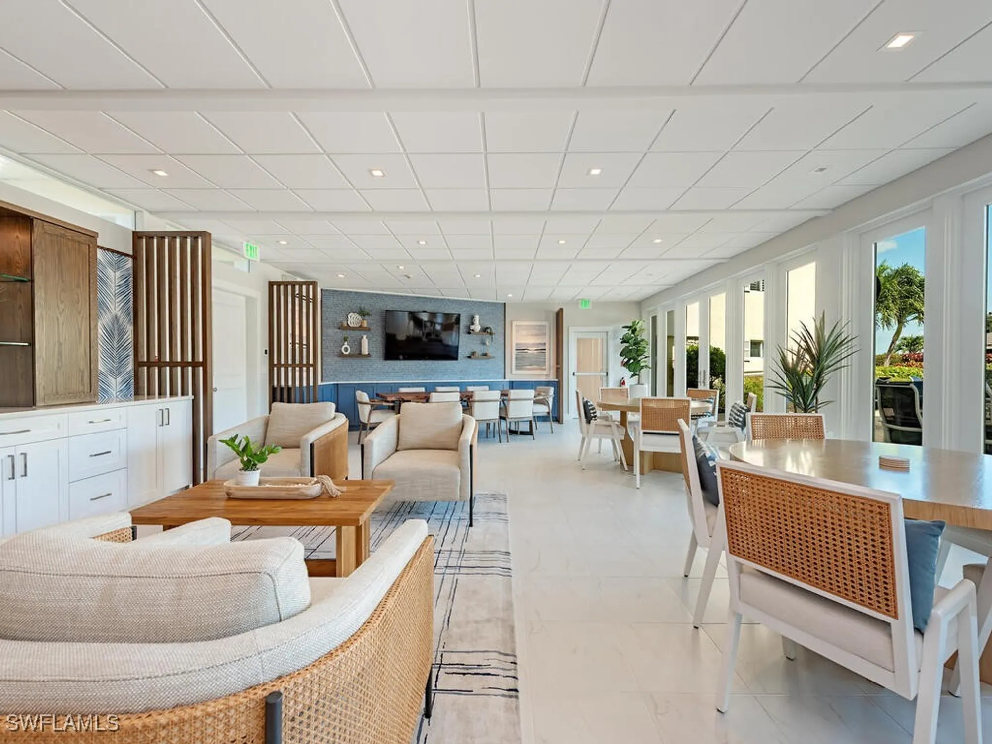 Property Slideshow image 19 of 20 | 3410 gulf shore blvd 202, Naples, FL, 34103