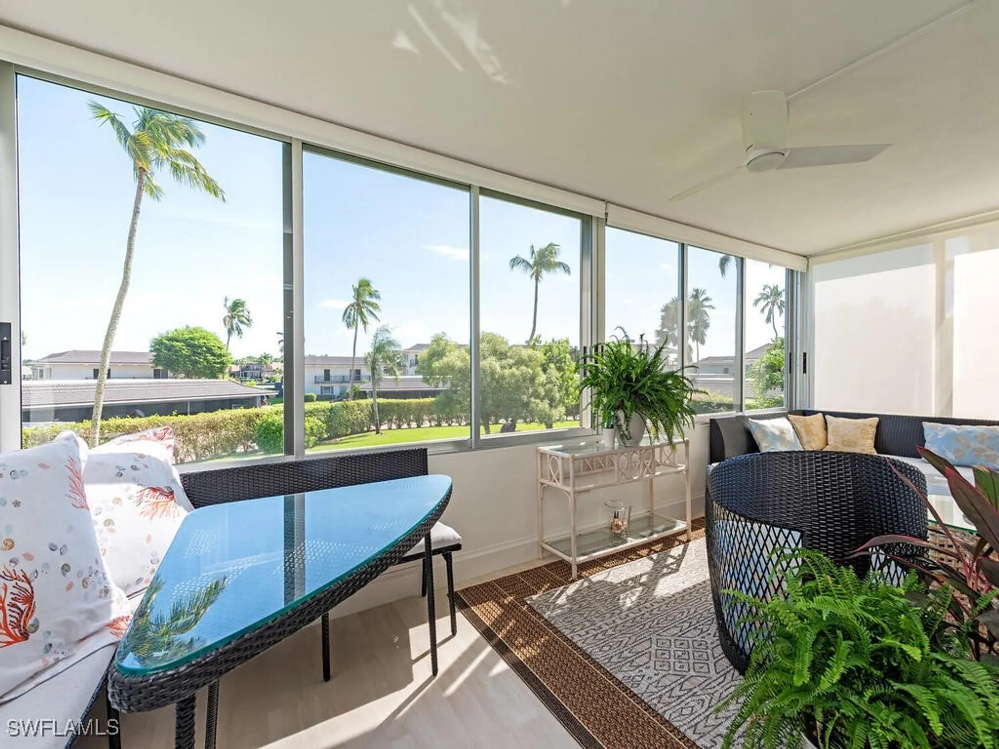 Property Slideshow image 11 of 20 | 3410 gulf shore blvd 202, Naples, FL, 34103