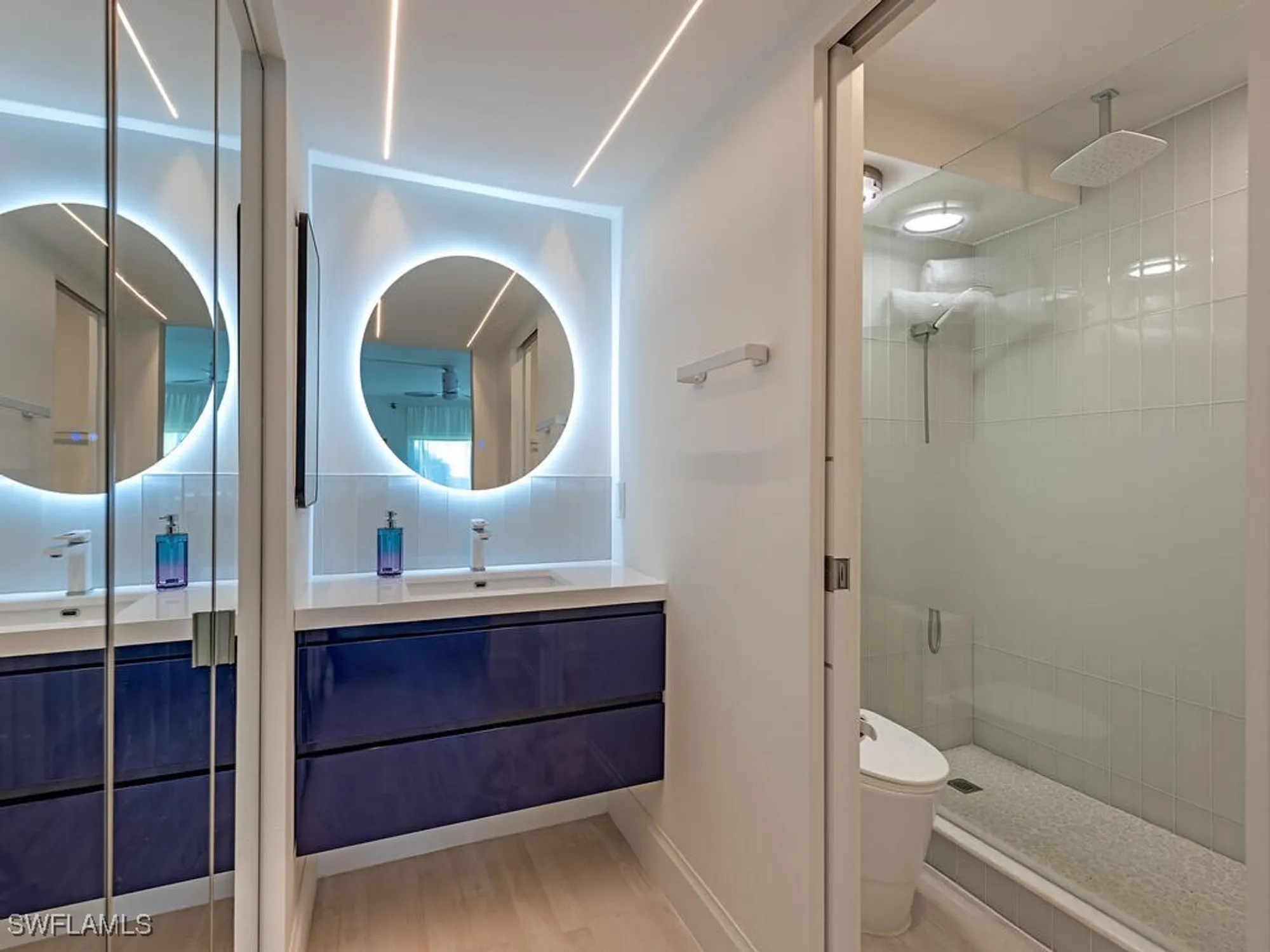 Property Slideshow image 8 of 20 | 3410 gulf shore blvd 202, Naples, FL, 34103