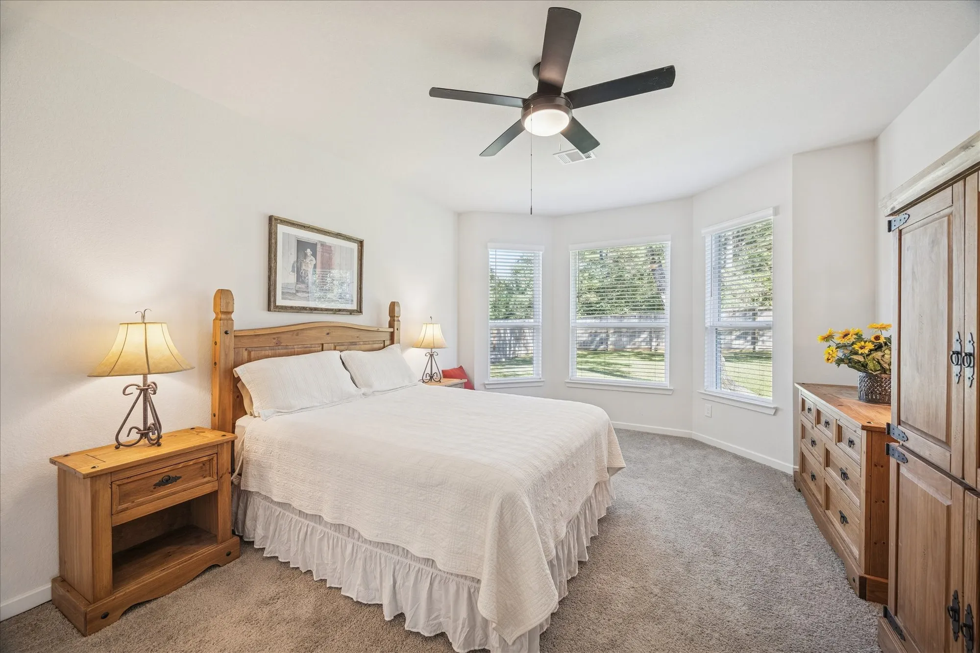 Property Slideshow image 15 of 33 | 406 wild petunia ct, Montgomery, TX, 77316