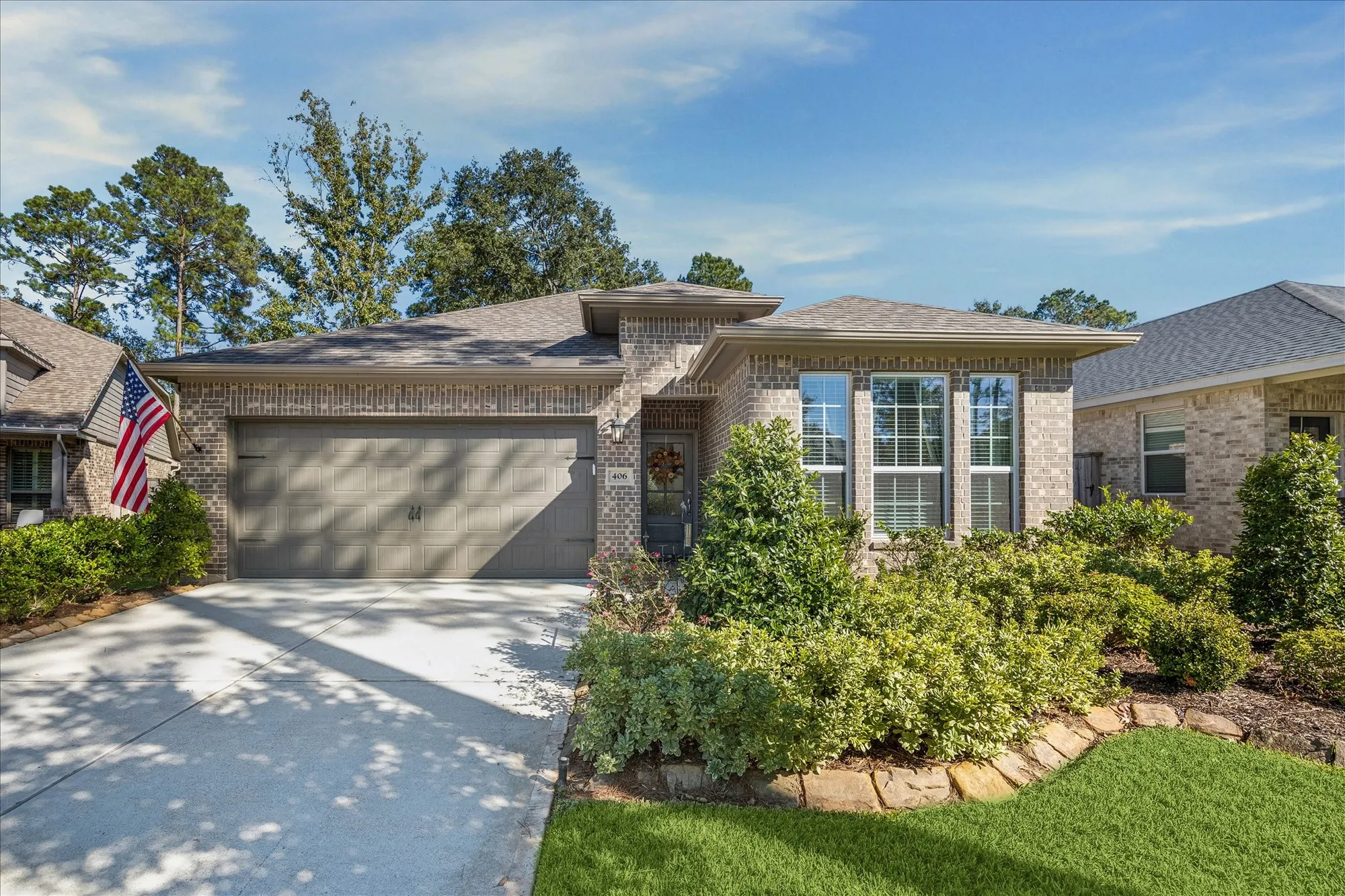 Property Slideshow image 1 of 33 | 406 wild petunia ct, Montgomery, TX, 77316