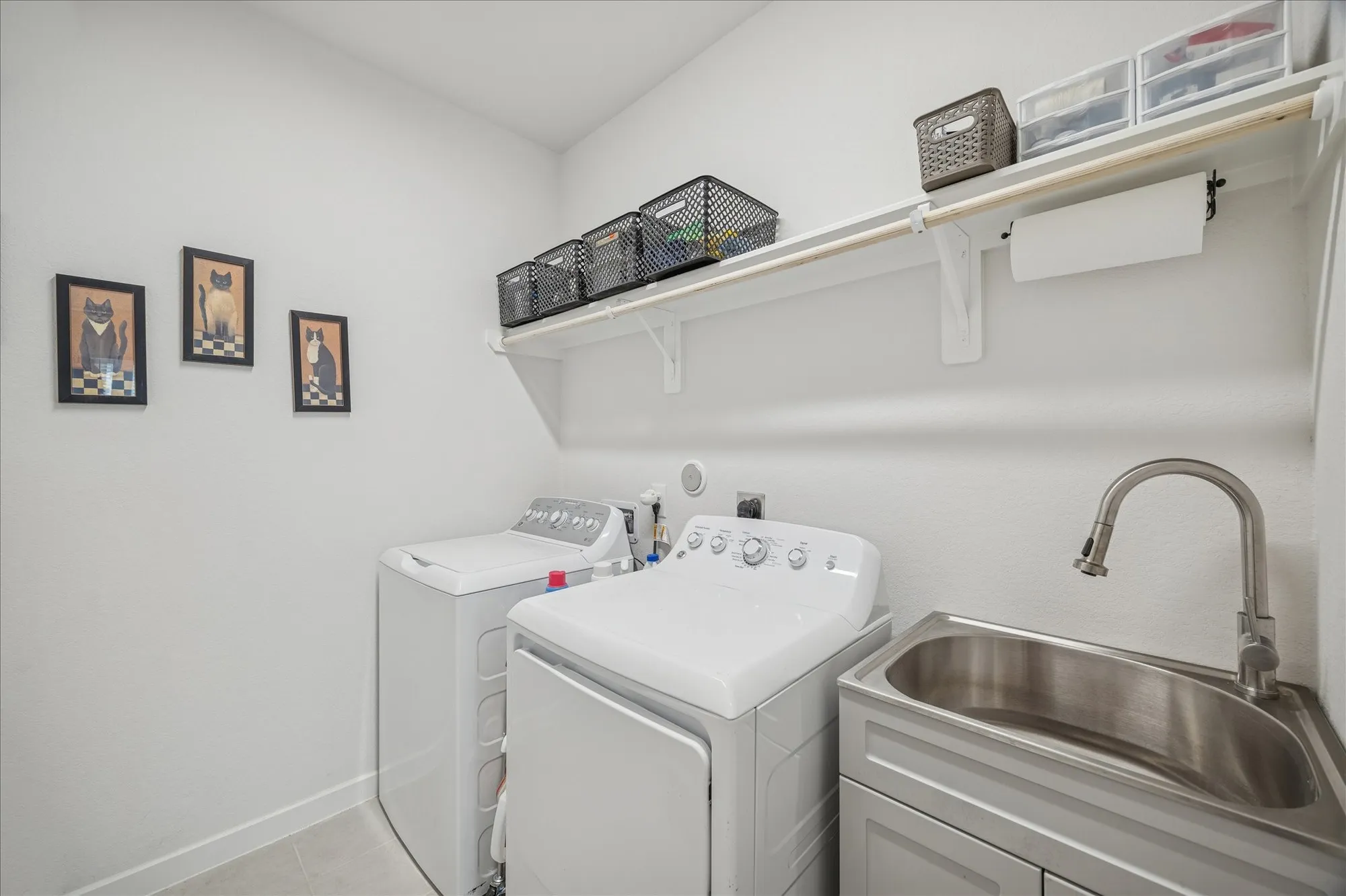 Property Slideshow image 21 of 33 | 406 wild petunia ct, Montgomery, TX, 77316