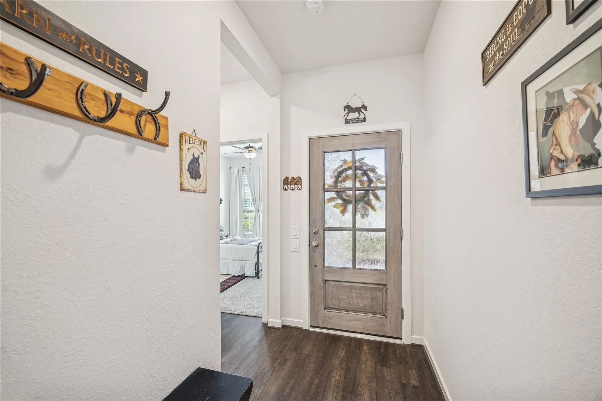 Property Slideshow image 4 of 33 | 406 wild petunia ct, Montgomery, TX, 77316