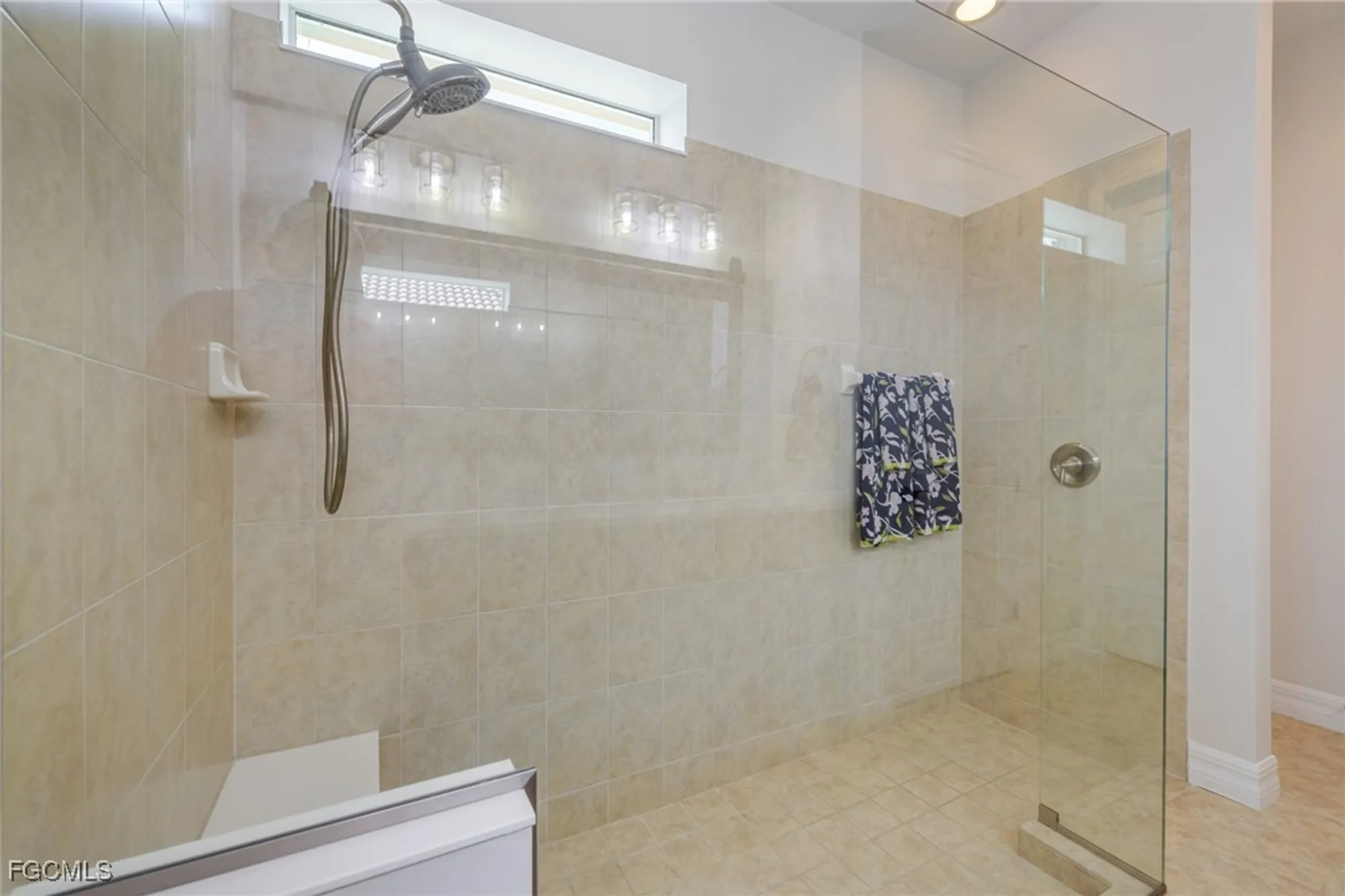 Property Slideshow image 19 of 50 | 8516 benelli ct, Naples, FL, 34114