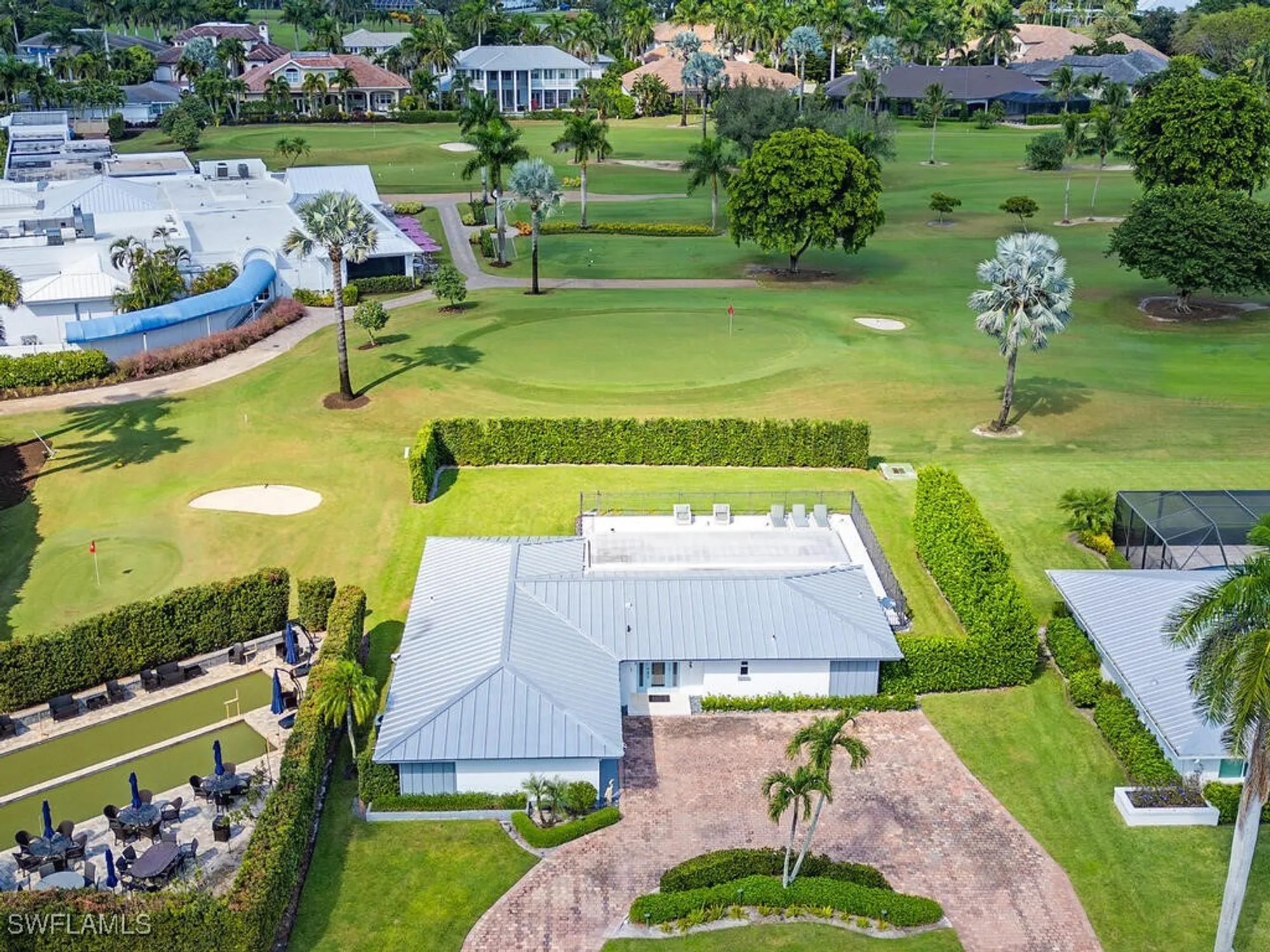 Property Slideshow image 5 of 17 | 595 wedge dr, Naples, FL, 34103