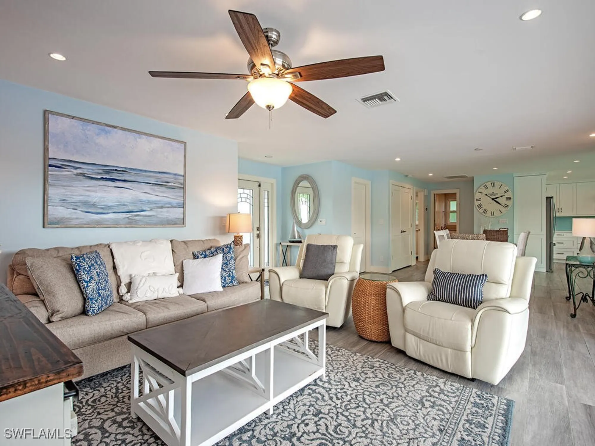 Property Slideshow image 7 of 17 | 595 wedge dr, Naples, FL, 34103