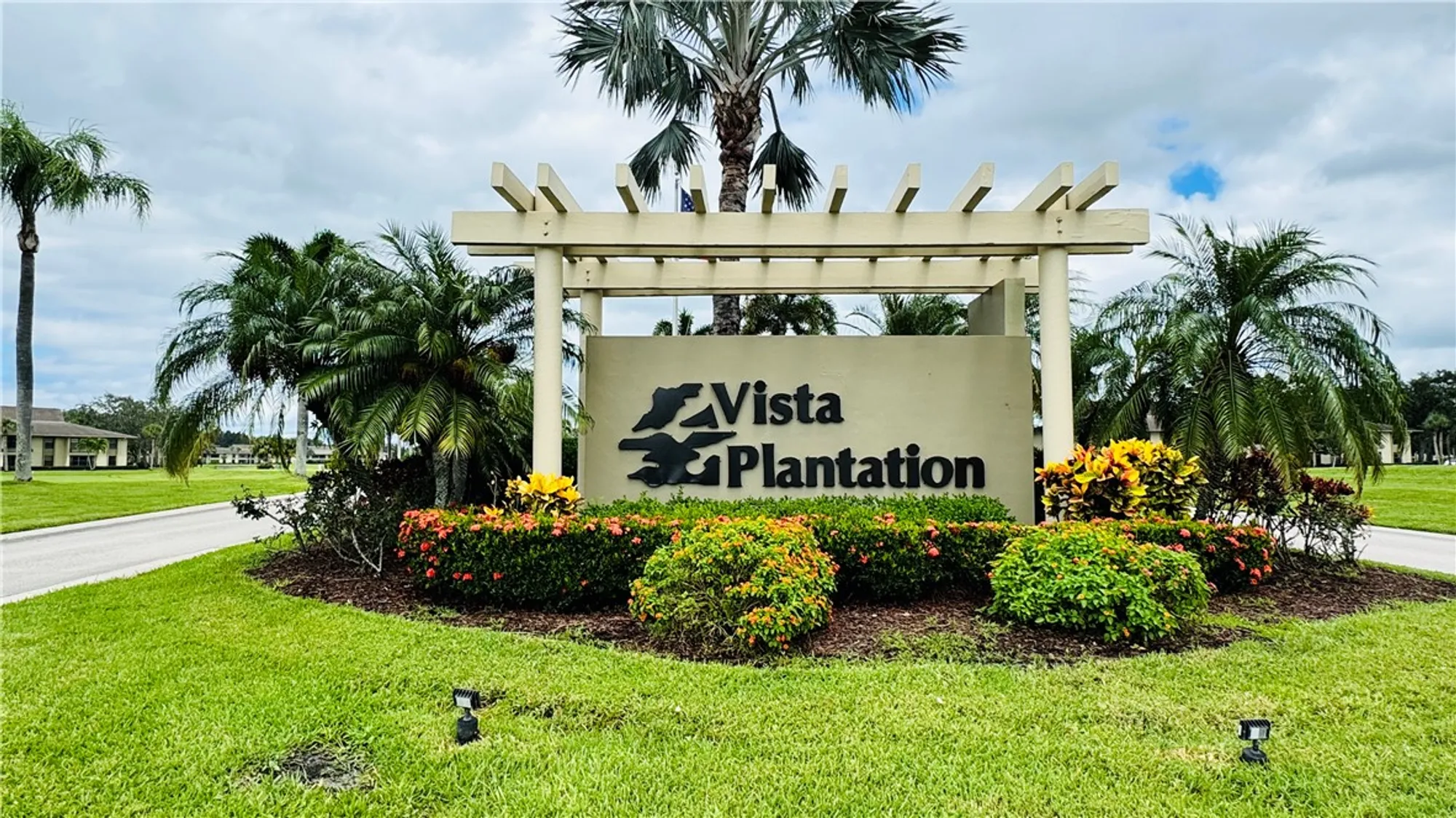 Property Slideshow image 1 of 21 | 44 plantation dr apt 102, Vero Beach, FL, 32966