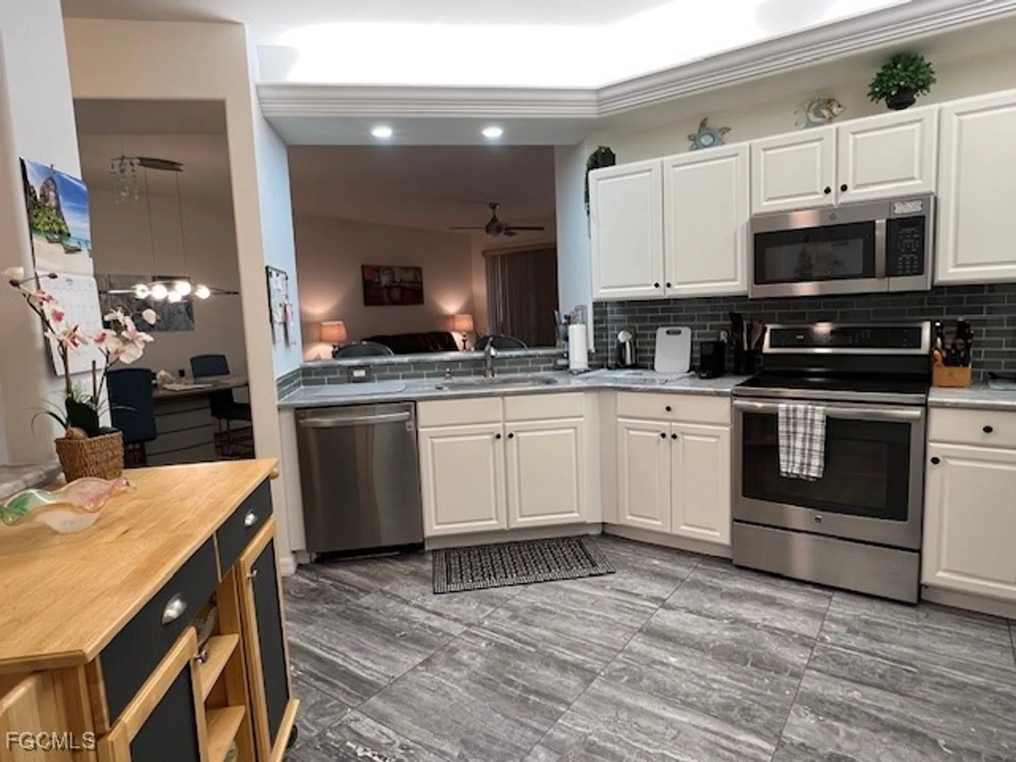 Property Slideshow image 6 of 47 | 10125 colonial country club blvd 1707, Fort Myers, FL, 33913