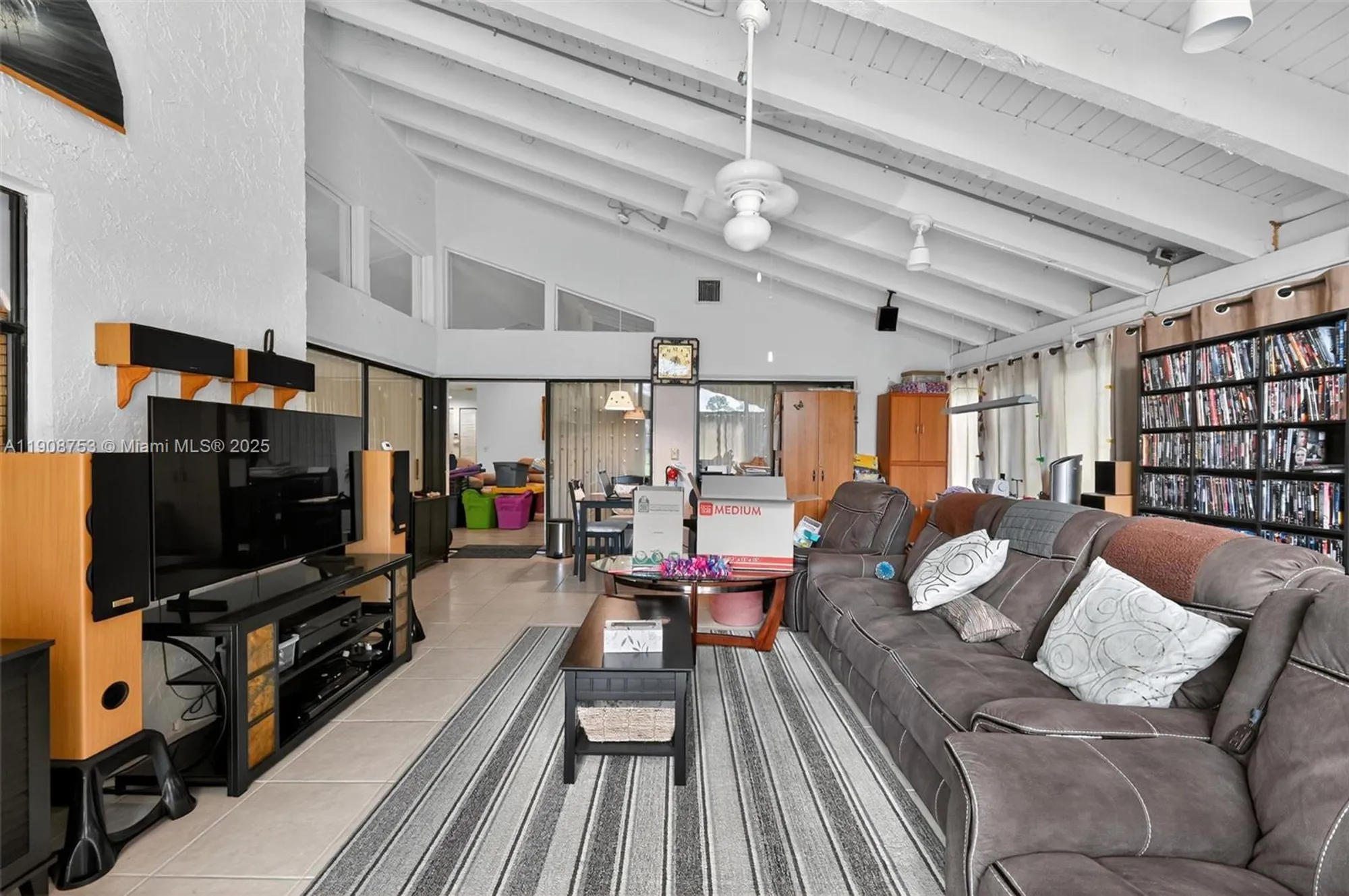 Property Slideshow image 17 of 30 | 5665 lakeview mews dr, Boynton Beach, FL, 33437