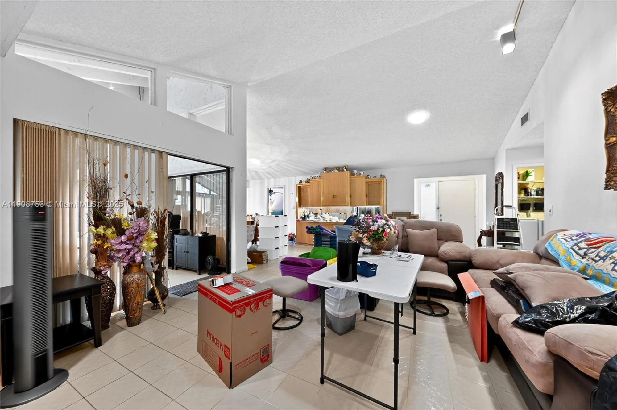 Property Slideshow image 19 of 30 | 5665 lakeview mews dr, Boynton Beach, FL, 33437