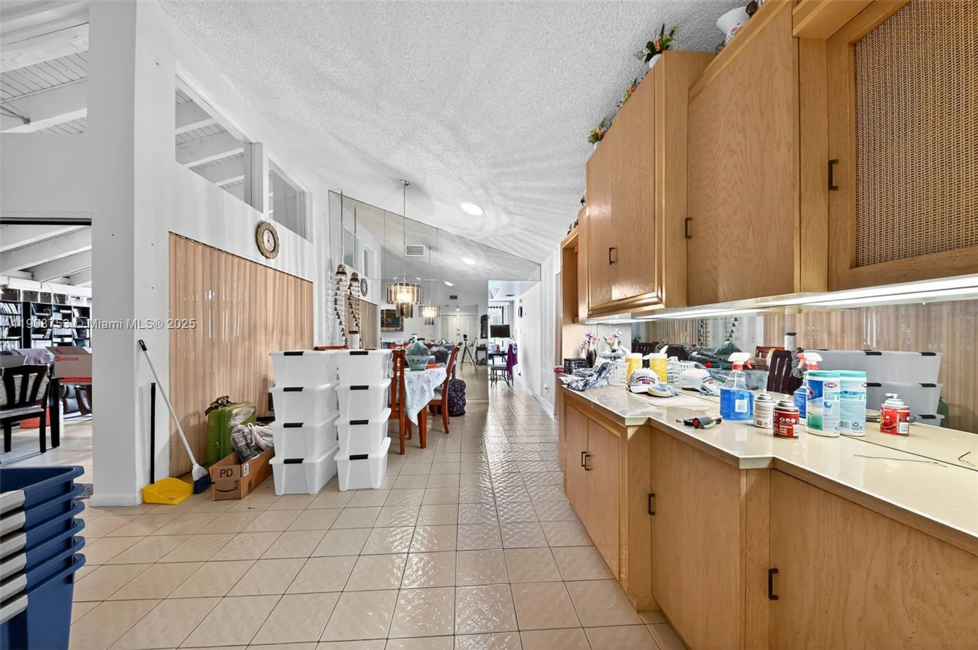 Property Slideshow image 13 of 30 | 5665 lakeview mews dr, Boynton Beach, FL, 33437
