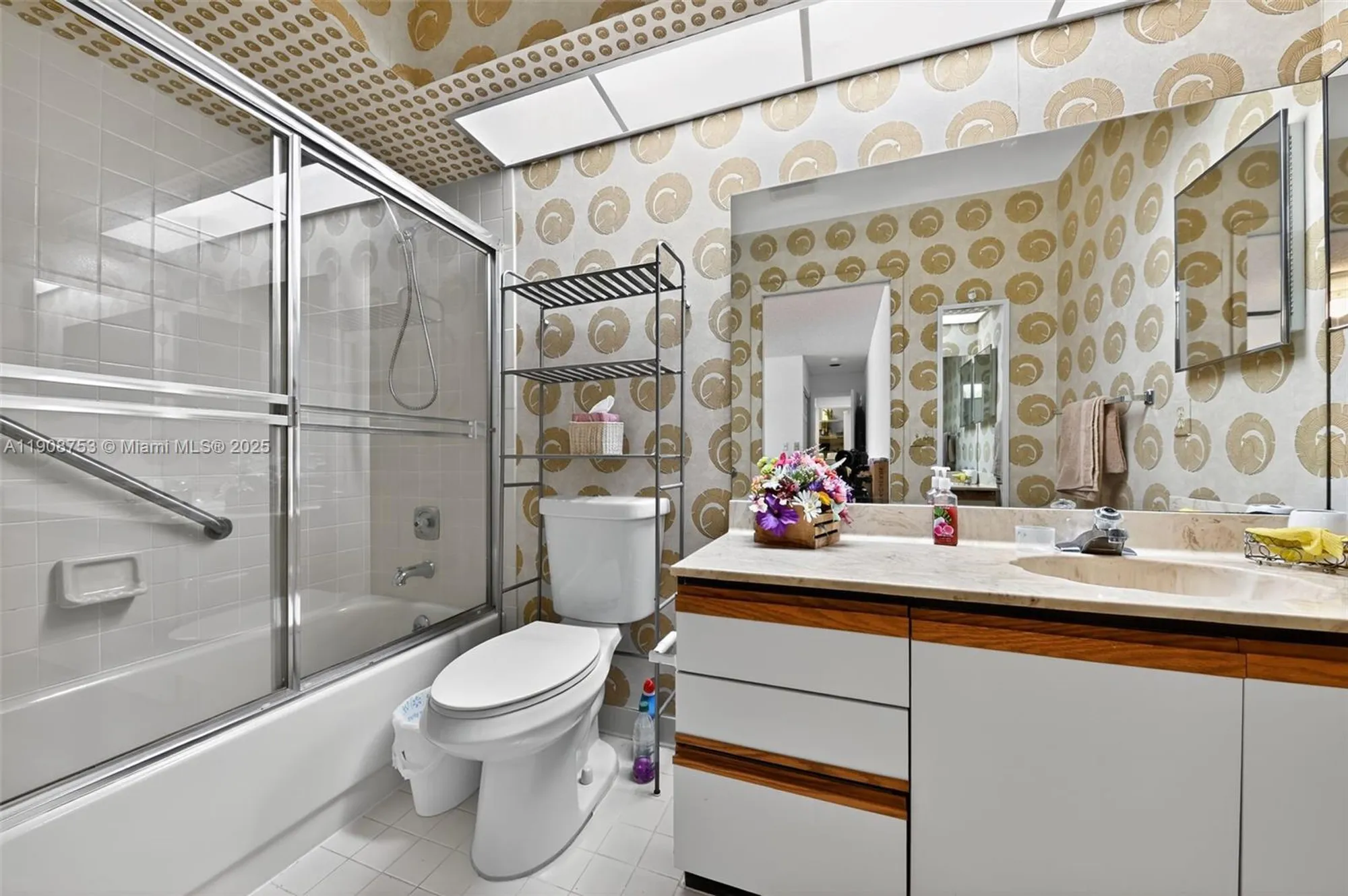 Property Slideshow image 26 of 30 | 5665 lakeview mews dr, Boynton Beach, FL, 33437