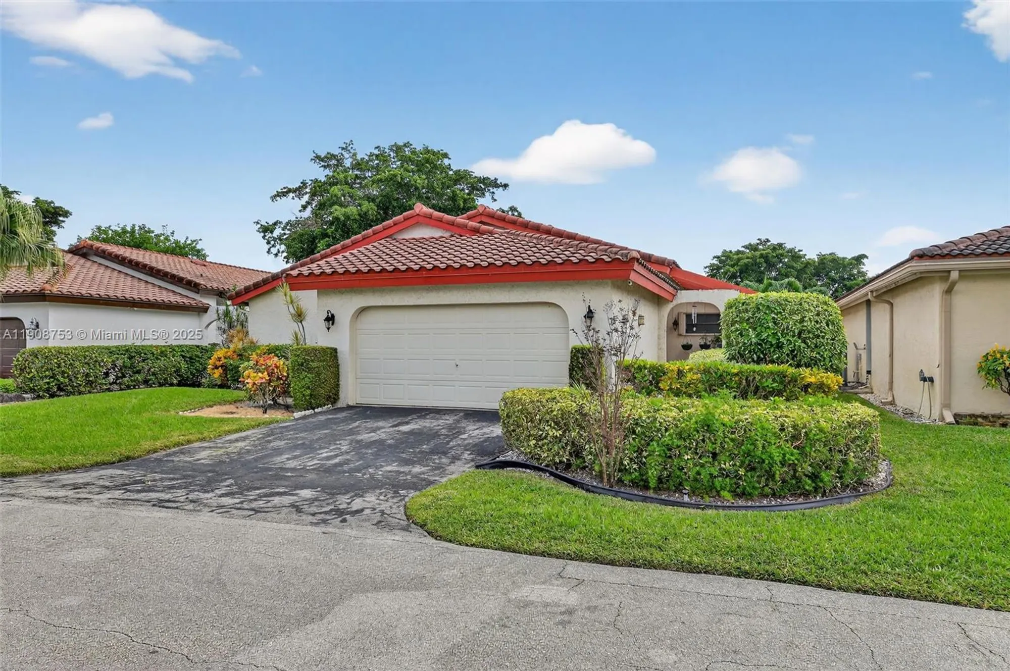 Property Slideshow image 3 of 30 | 5665 lakeview mews dr, Boynton Beach, FL, 33437