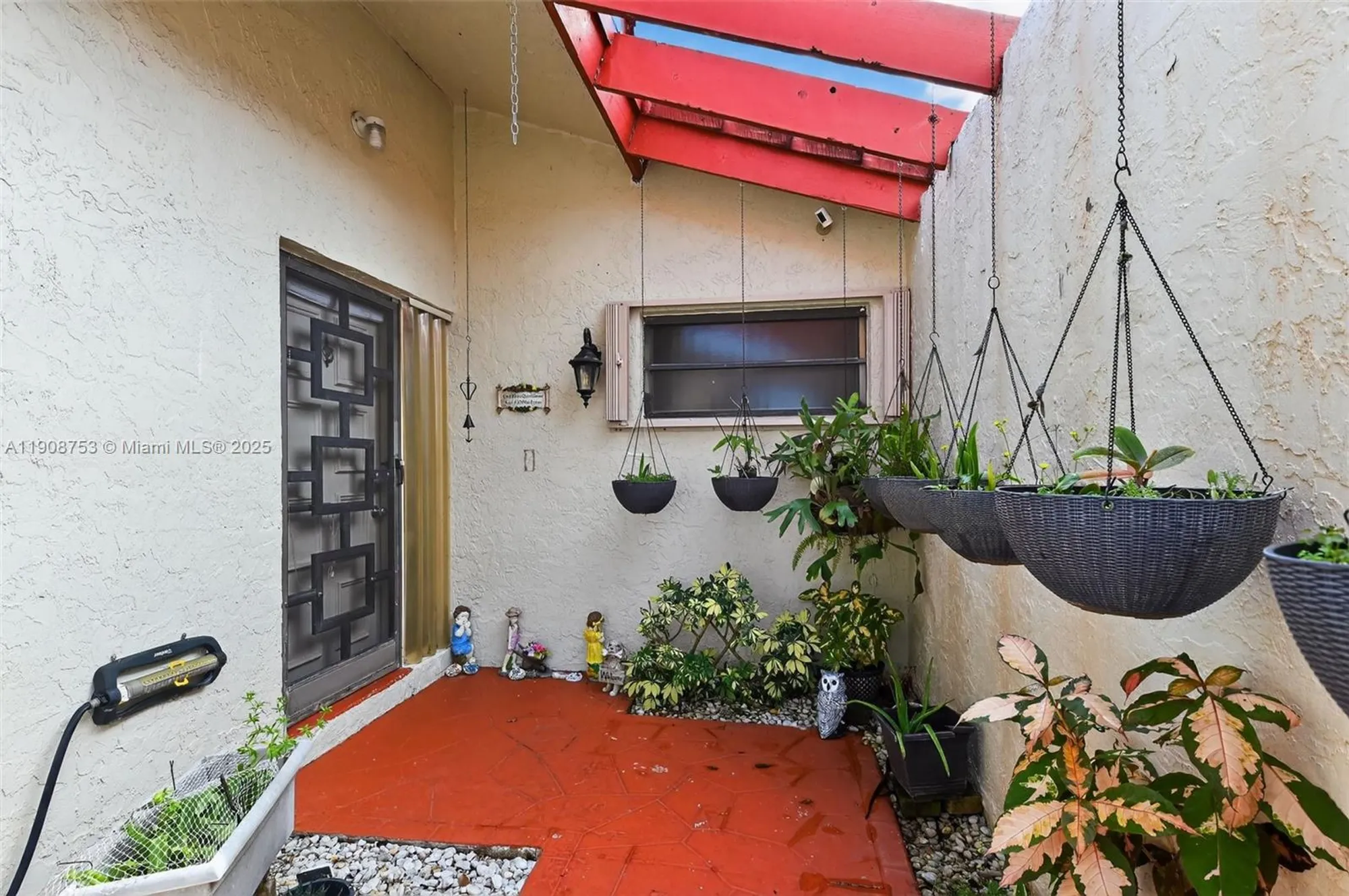 Property Slideshow image 8 of 30 | 5665 lakeview mews dr, Boynton Beach, FL, 33437