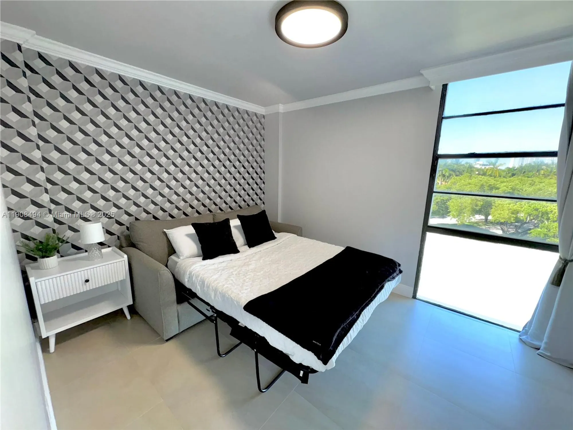 Property Slideshow image 15 of 28 | 20500 w country club dr 501, Aventura, FL, 33180