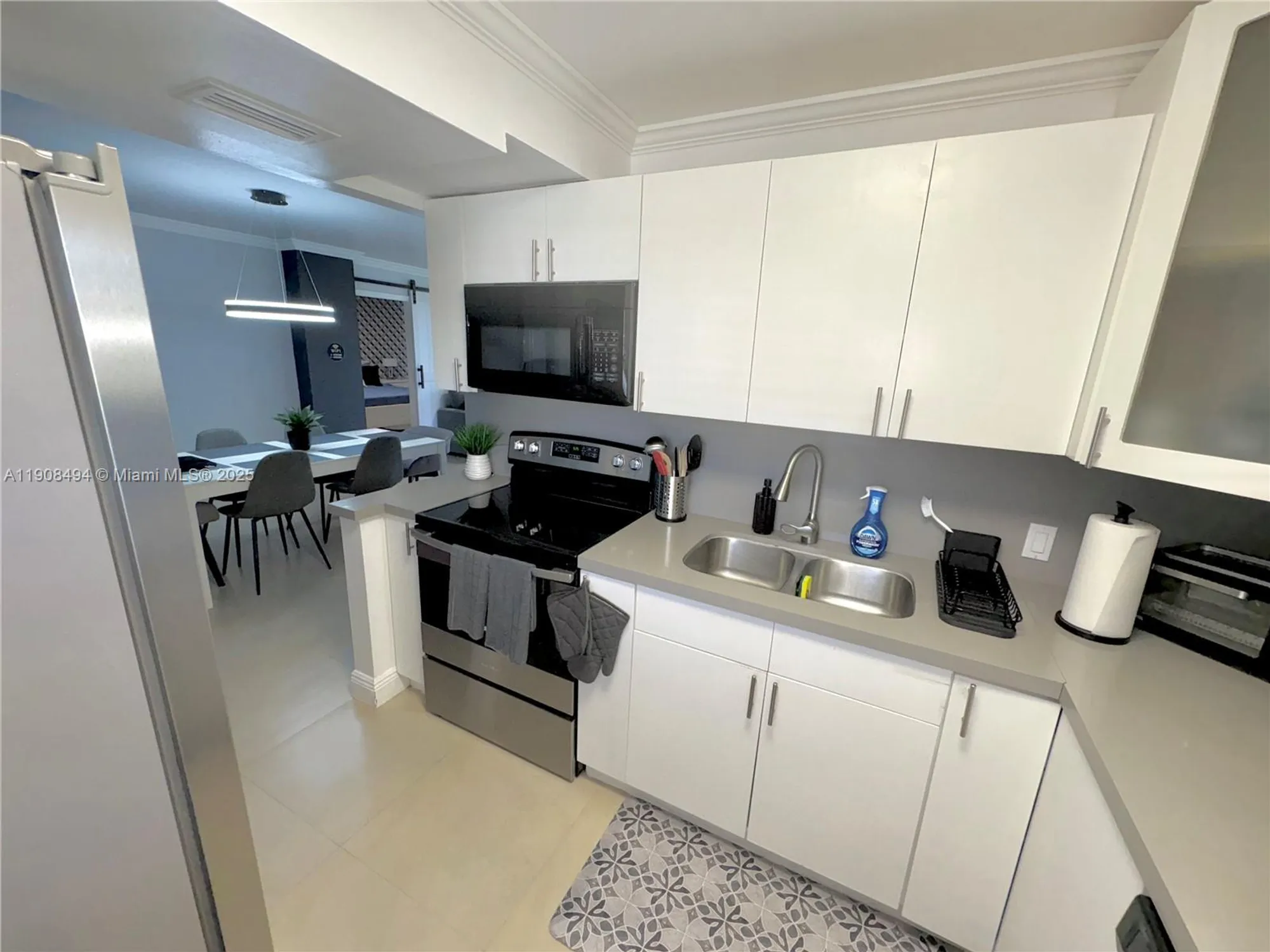 Property Slideshow image 26 of 28 | 20500 w country club dr 501, Aventura, FL, 33180