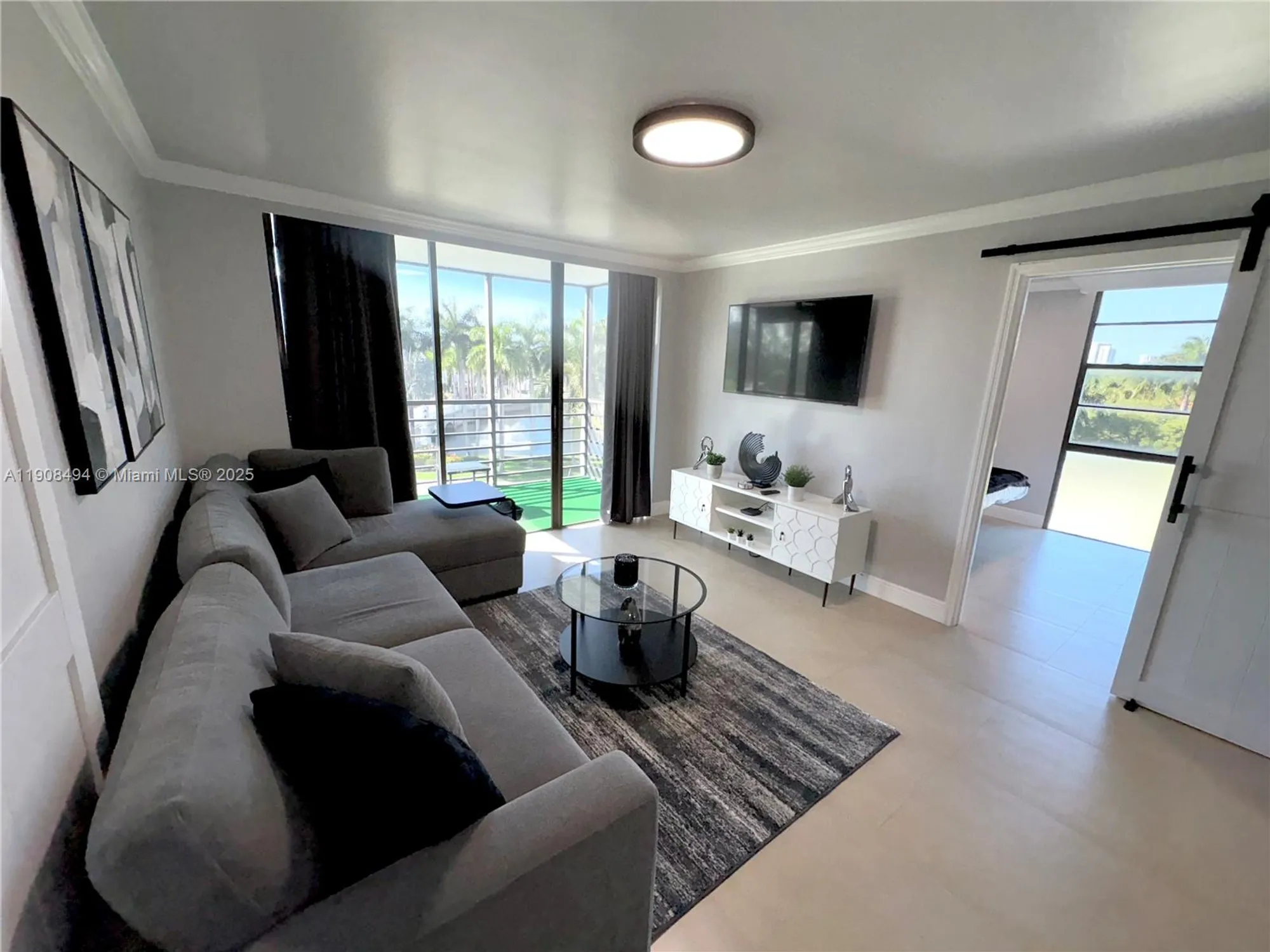 Property Slideshow image 23 of 28 | 20500 w country club dr 501, Aventura, FL, 33180