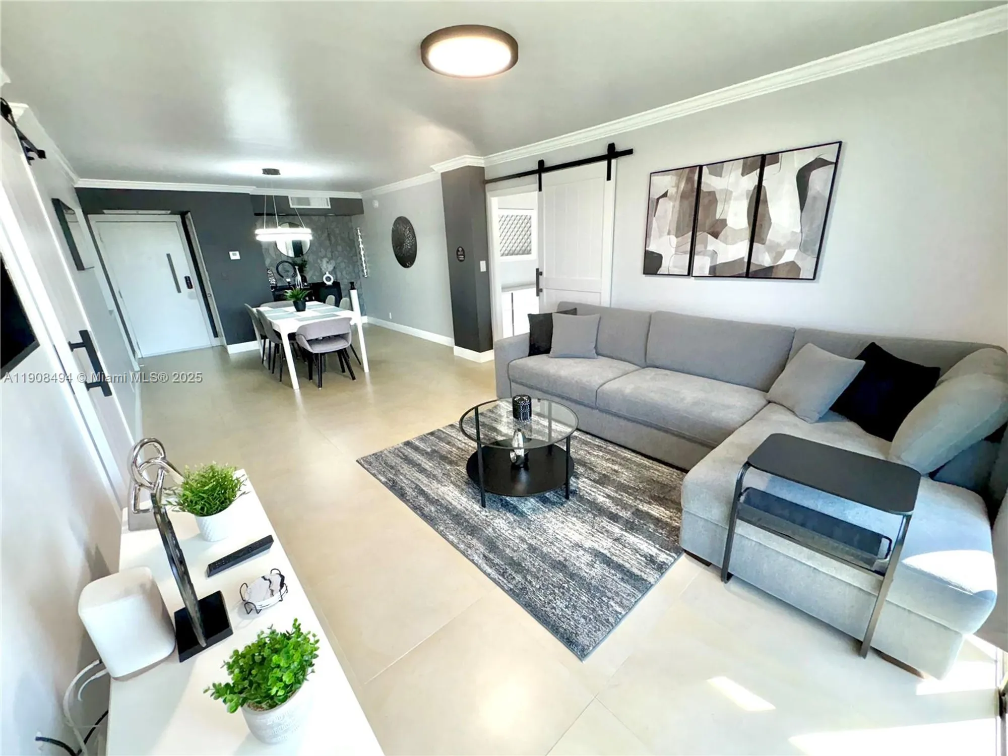 Property Slideshow image 4 of 28 | 20500 w country club dr 501, Aventura, FL, 33180