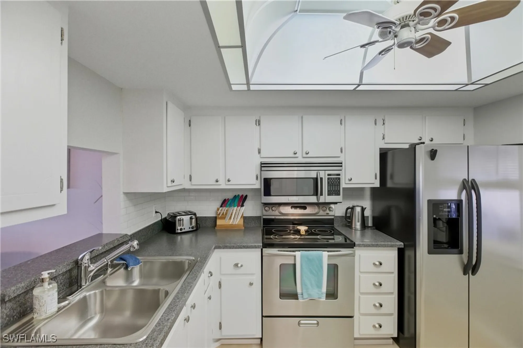 Property Slideshow image 11 of 31 | 3030 binnacle dr apt 103, Naples, FL, 34103