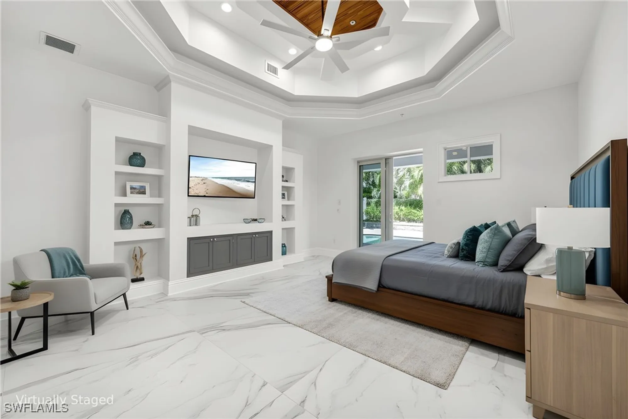 Property Slideshow image 18 of 46 | 699 fairway ter, Naples, FL, 34103