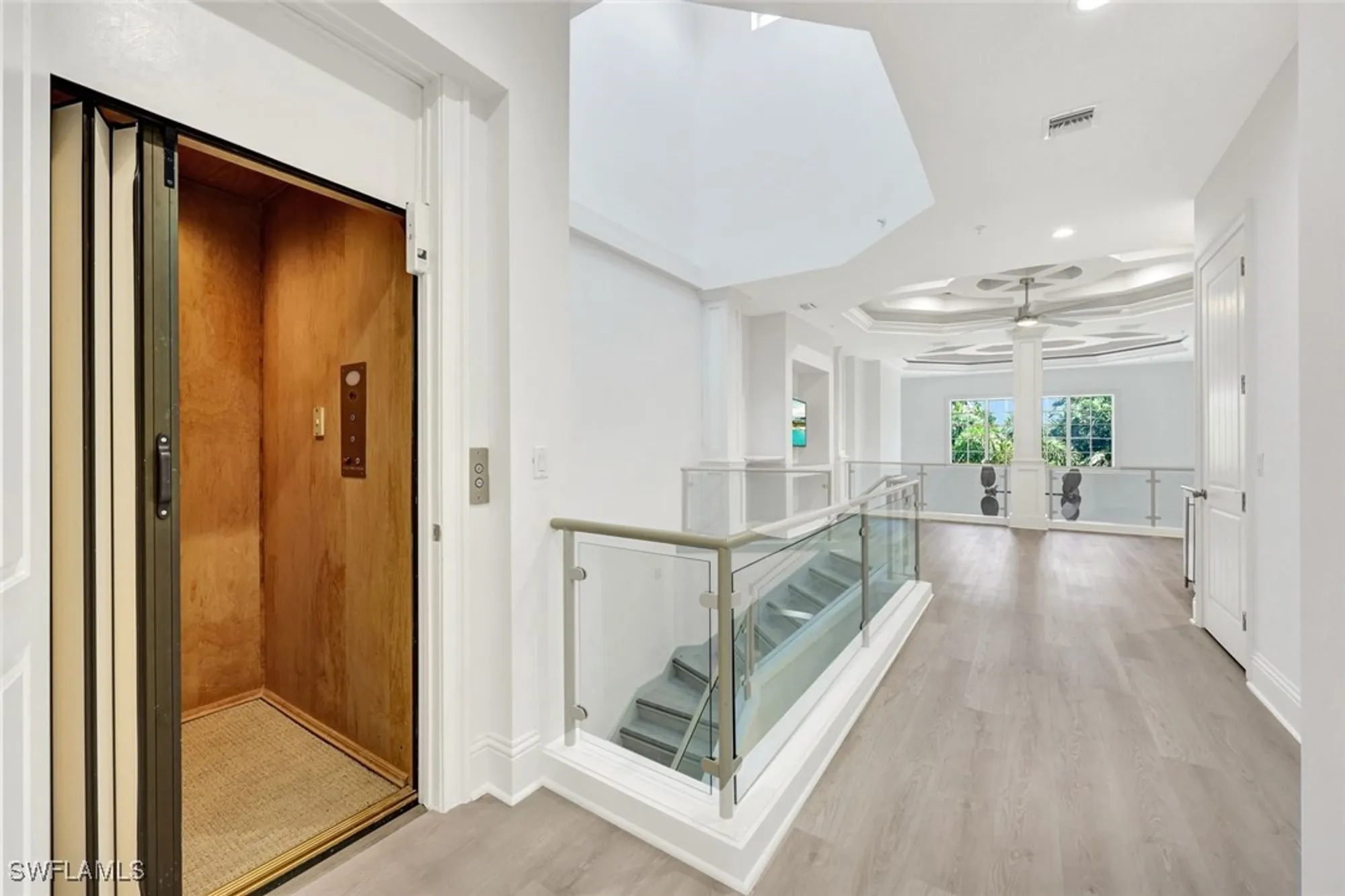 Property Slideshow image 25 of 46 | 699 fairway ter, Naples, FL, 34103