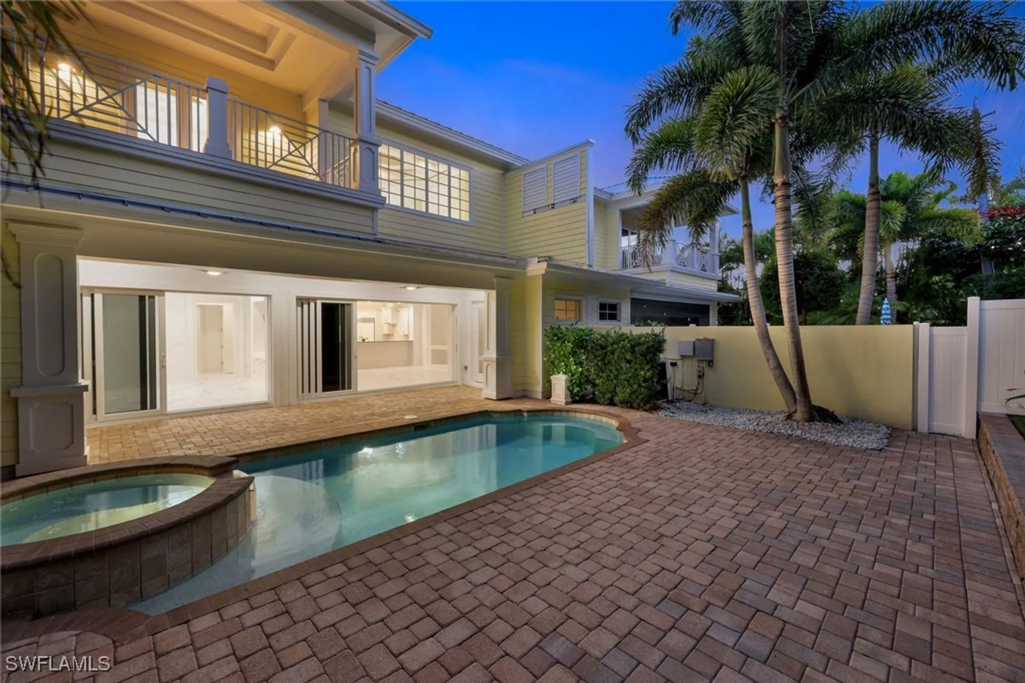 Property Slideshow image 39 of 46 | 699 fairway ter, Naples, FL, 34103