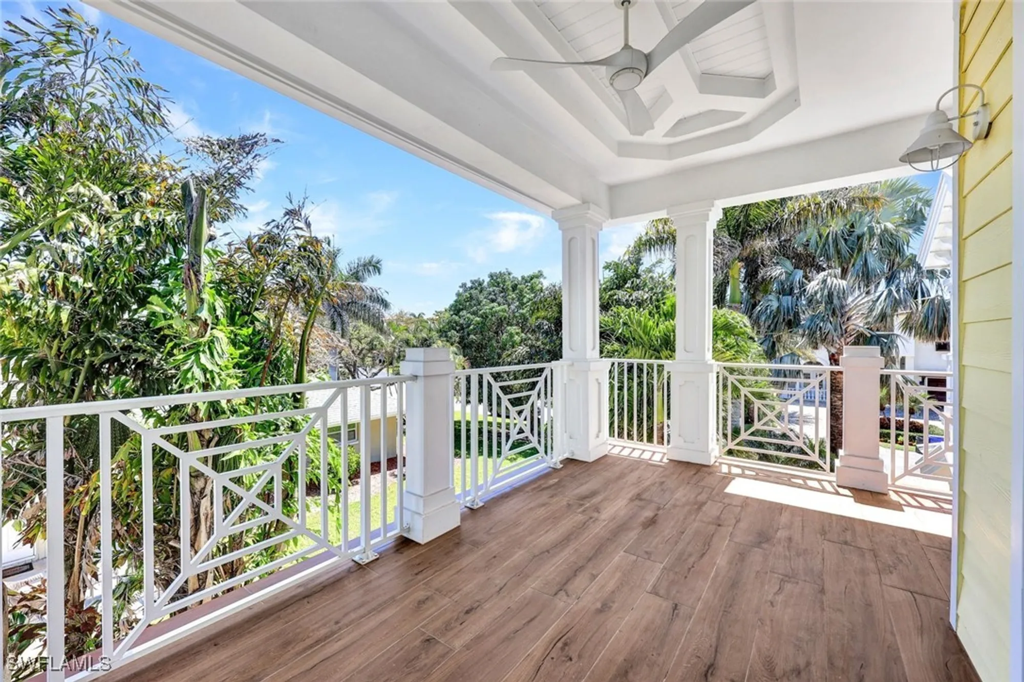 Property Slideshow image 31 of 46 | 699 fairway ter, Naples, FL, 34103