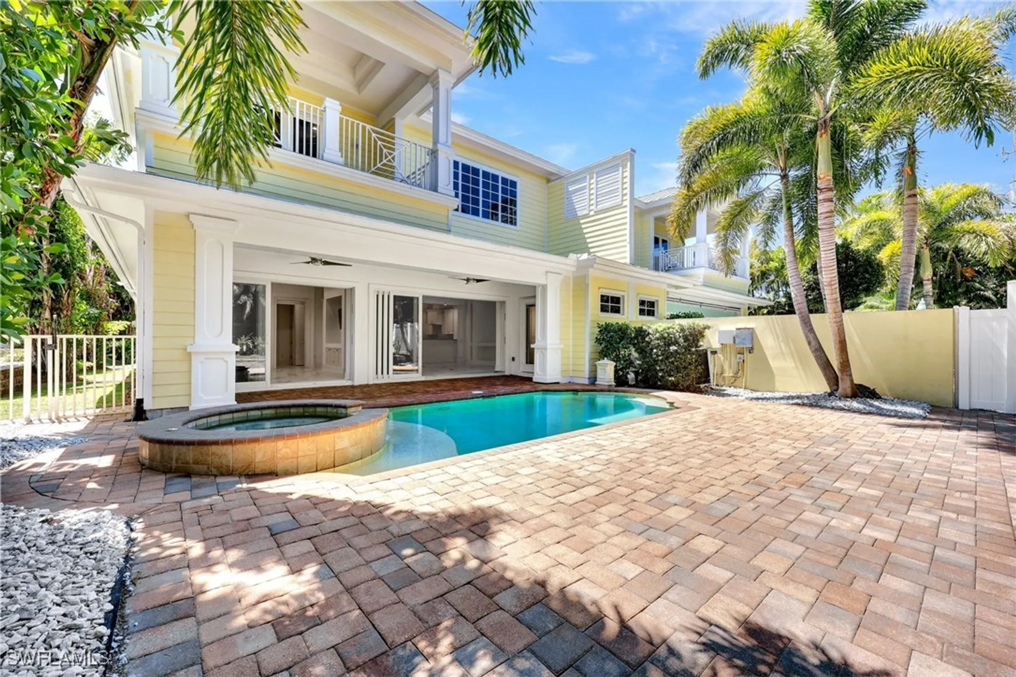 Property Slideshow image 40 of 46 | 699 fairway ter, Naples, FL, 34103