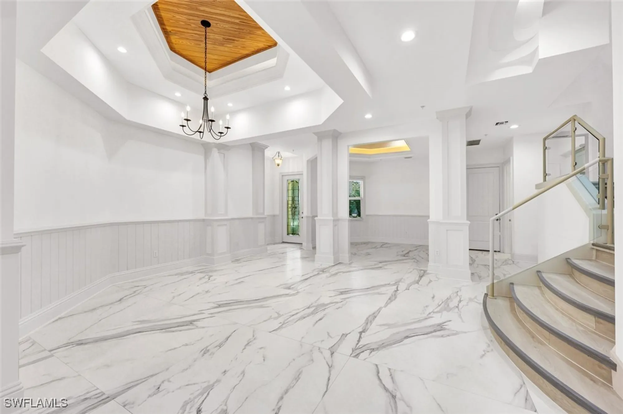 Property Slideshow image 6 of 46 | 699 fairway ter, Naples, FL, 34103