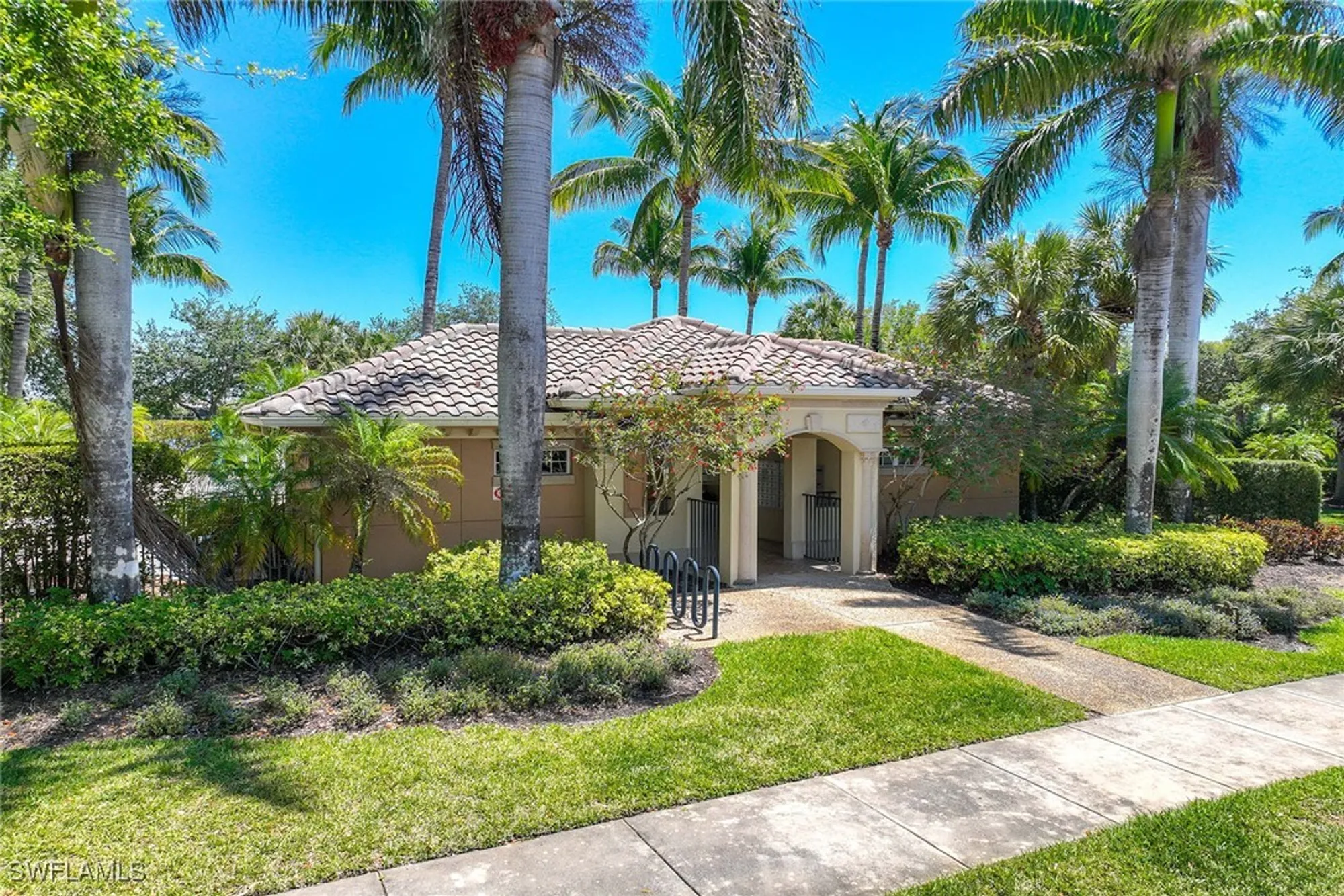 Property Slideshow image 42 of 49 | 2718 callista ct 203, Naples, FL, 34114