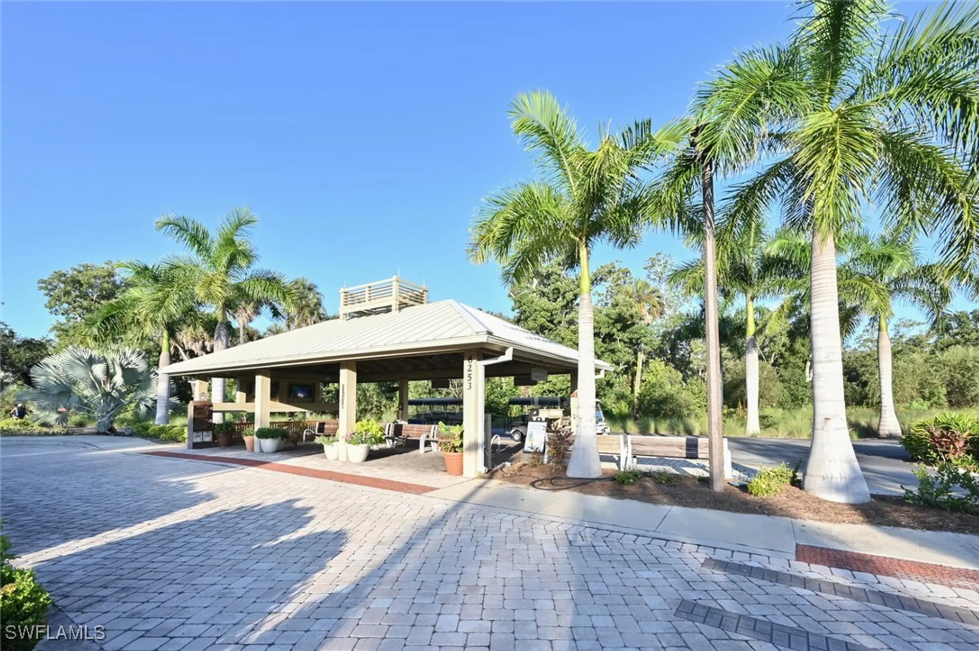 Property Slideshow image 27 of 30 | 6585 nicholas blvd 1102, Naples, FL, 34108