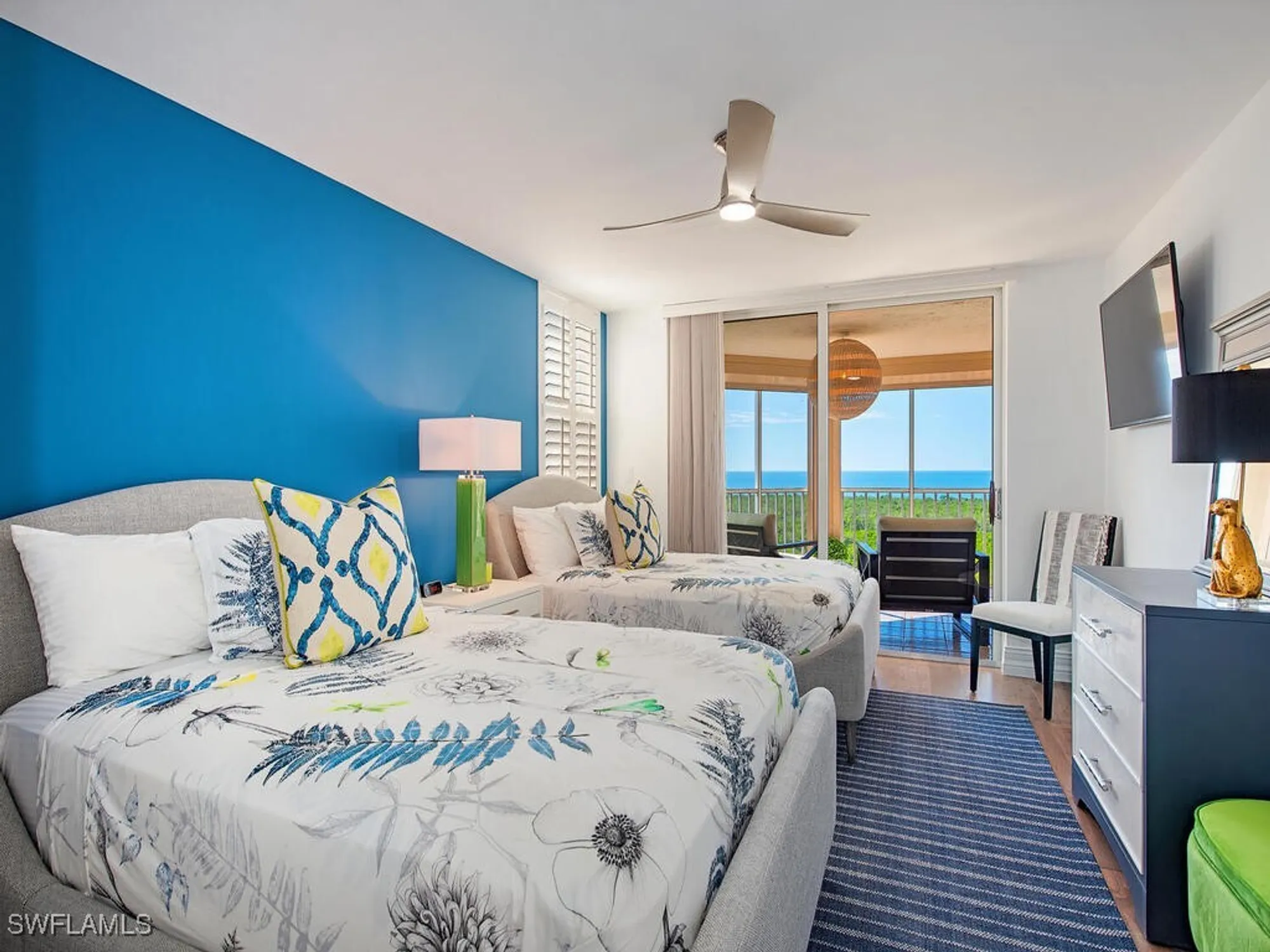 Property Slideshow image 8 of 30 | 6585 nicholas blvd 1102, Naples, FL, 34108