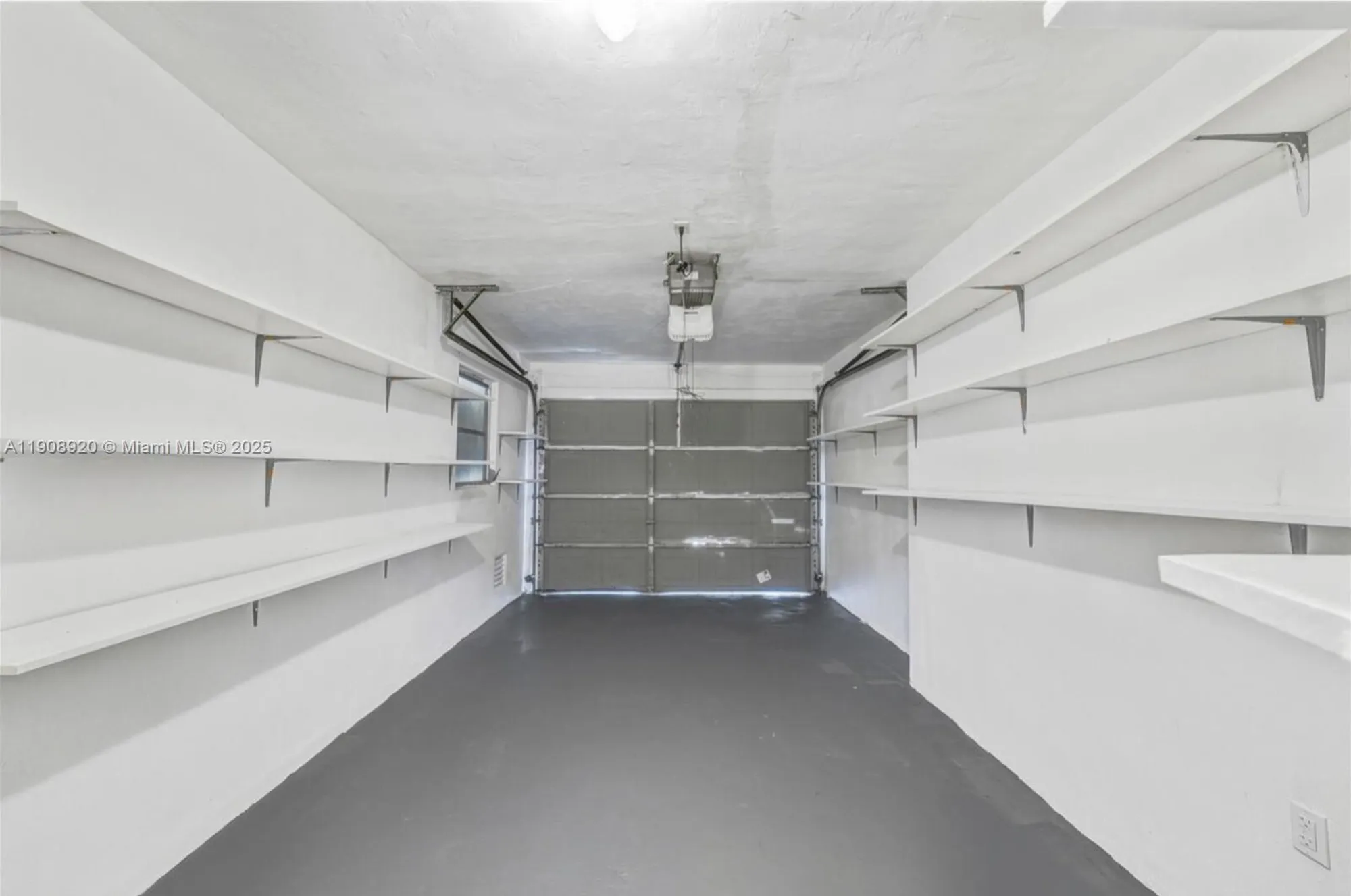 Property Slideshow image 25 of 30 | 300 nw 28th ct, Pompano Beach, FL, 33064