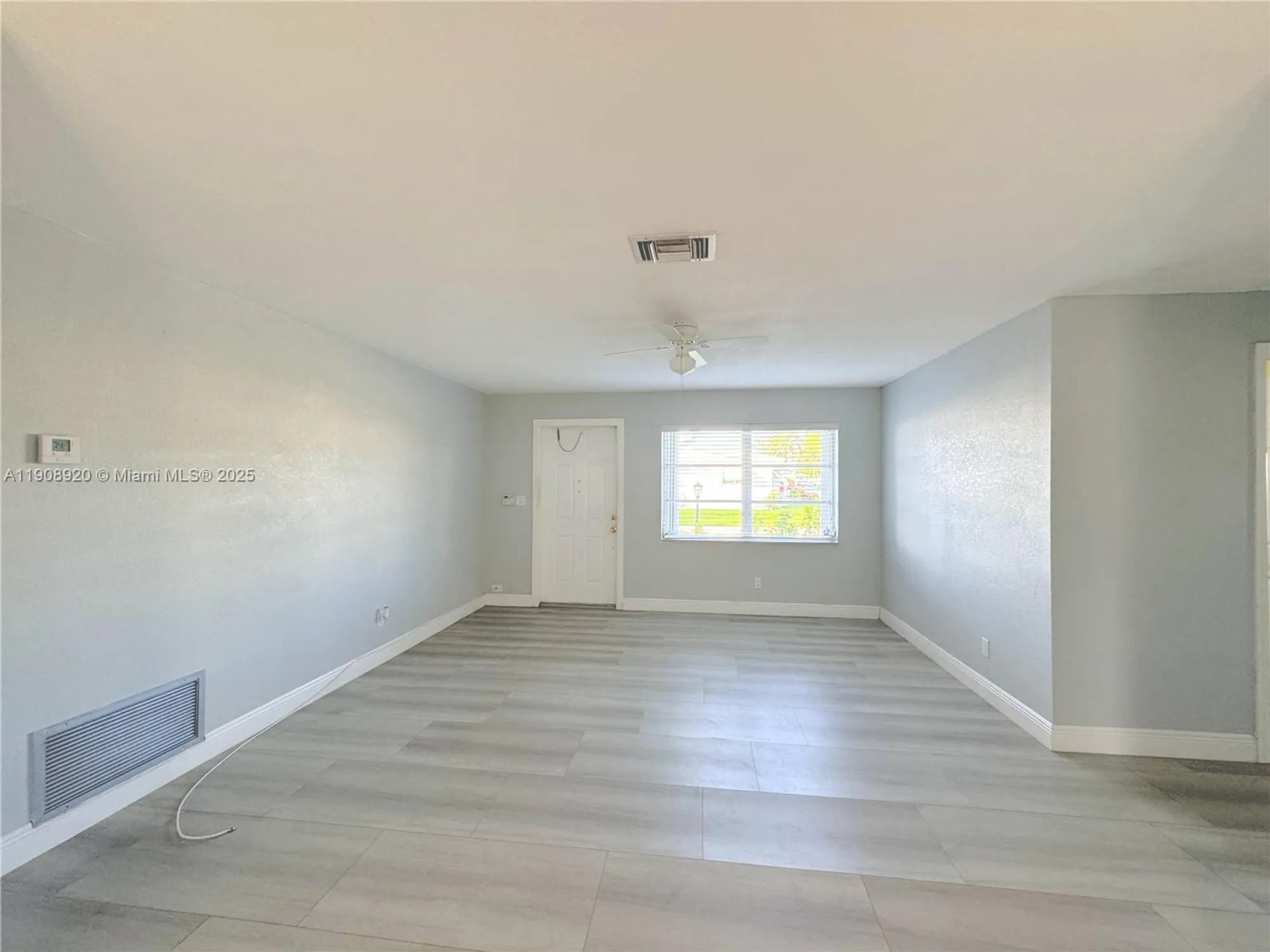 Property Slideshow image 6 of 30 | 300 nw 28th ct, Pompano Beach, FL, 33064
