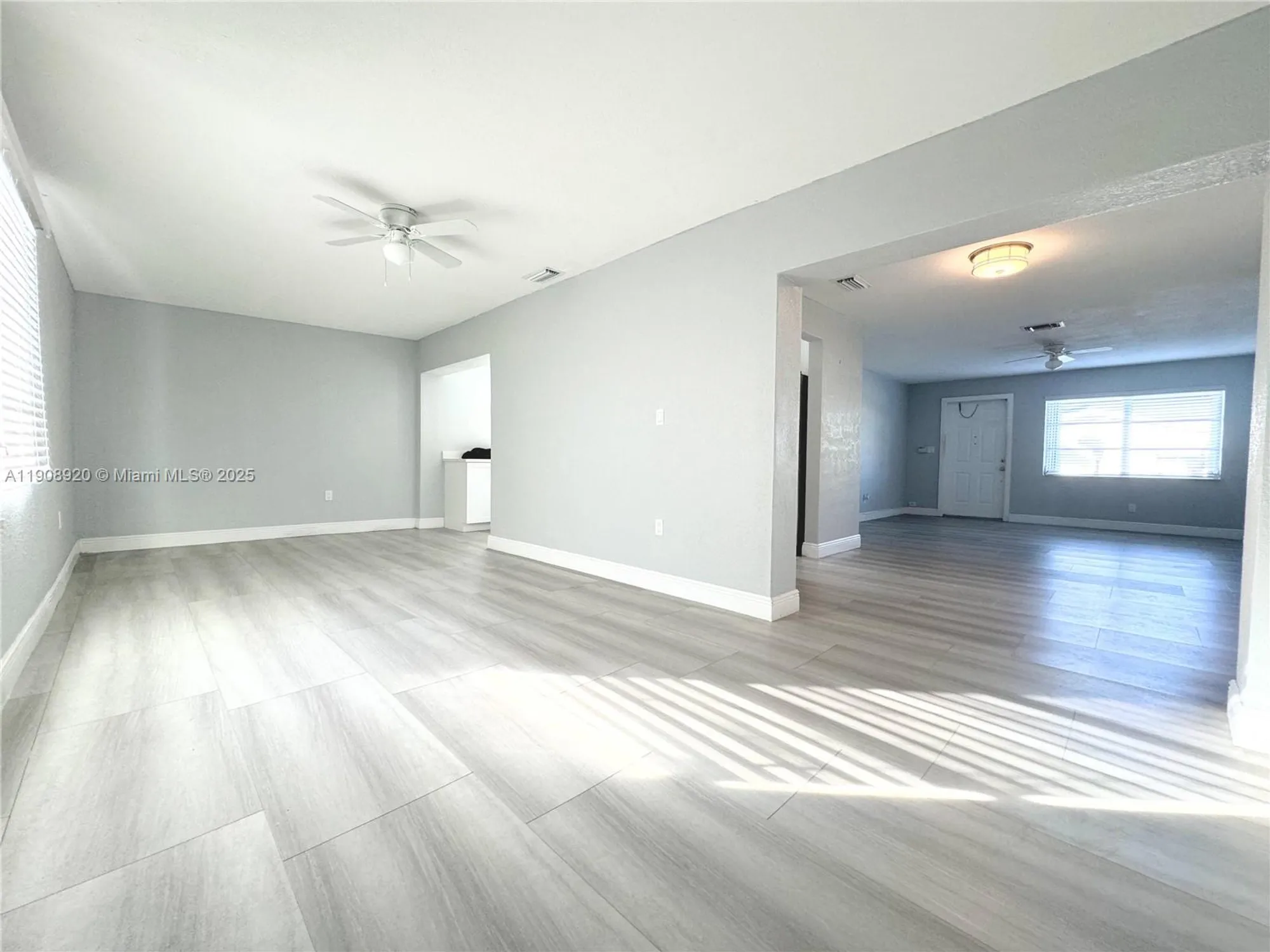 Property Slideshow image 8 of 30 | 300 nw 28th ct, Pompano Beach, FL, 33064