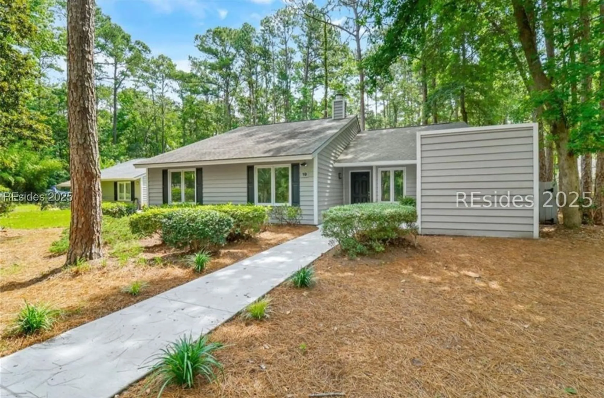 Property Slideshow image 1 of 66 | 19 fernwood trl, Hilton Head Island, SC, 29926