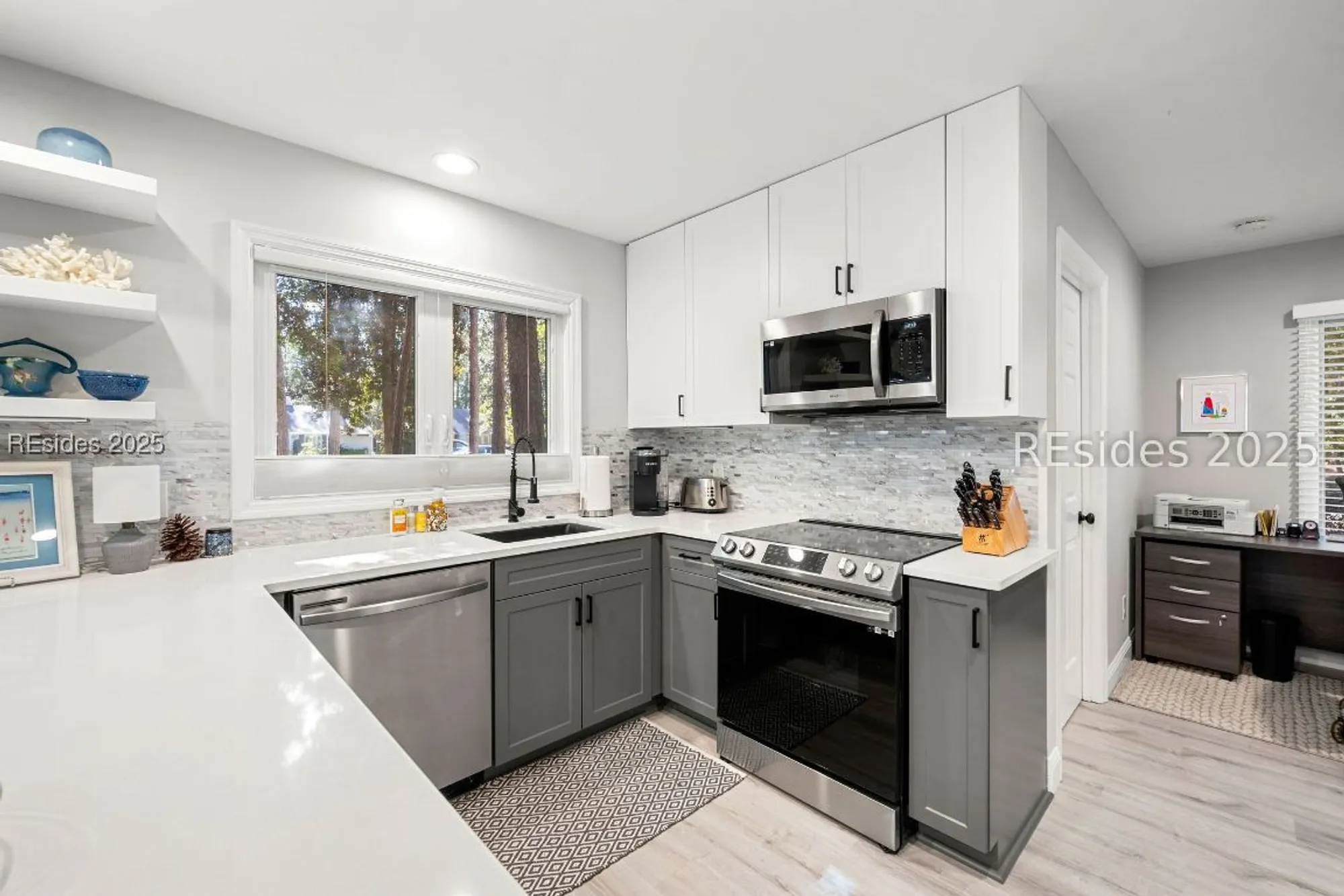 Property Slideshow image 7 of 66 | 19 fernwood trl, Hilton Head Island, SC, 29926