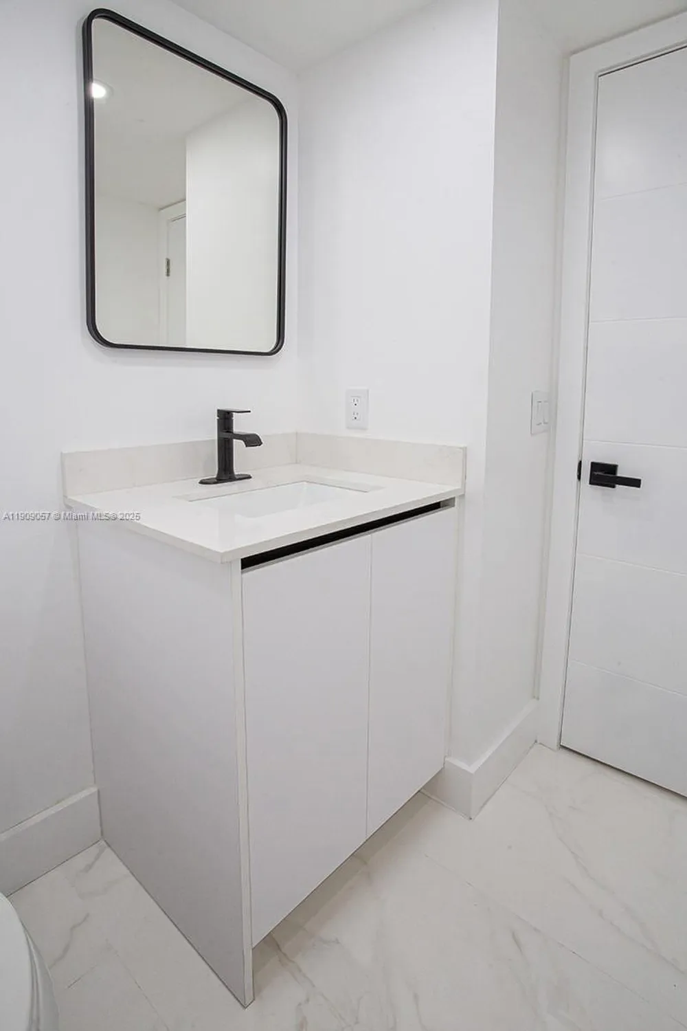 Property Slideshow image 17 of 44 | 13250 sw 7th ct l204, Pembroke Pines, FL, 33027