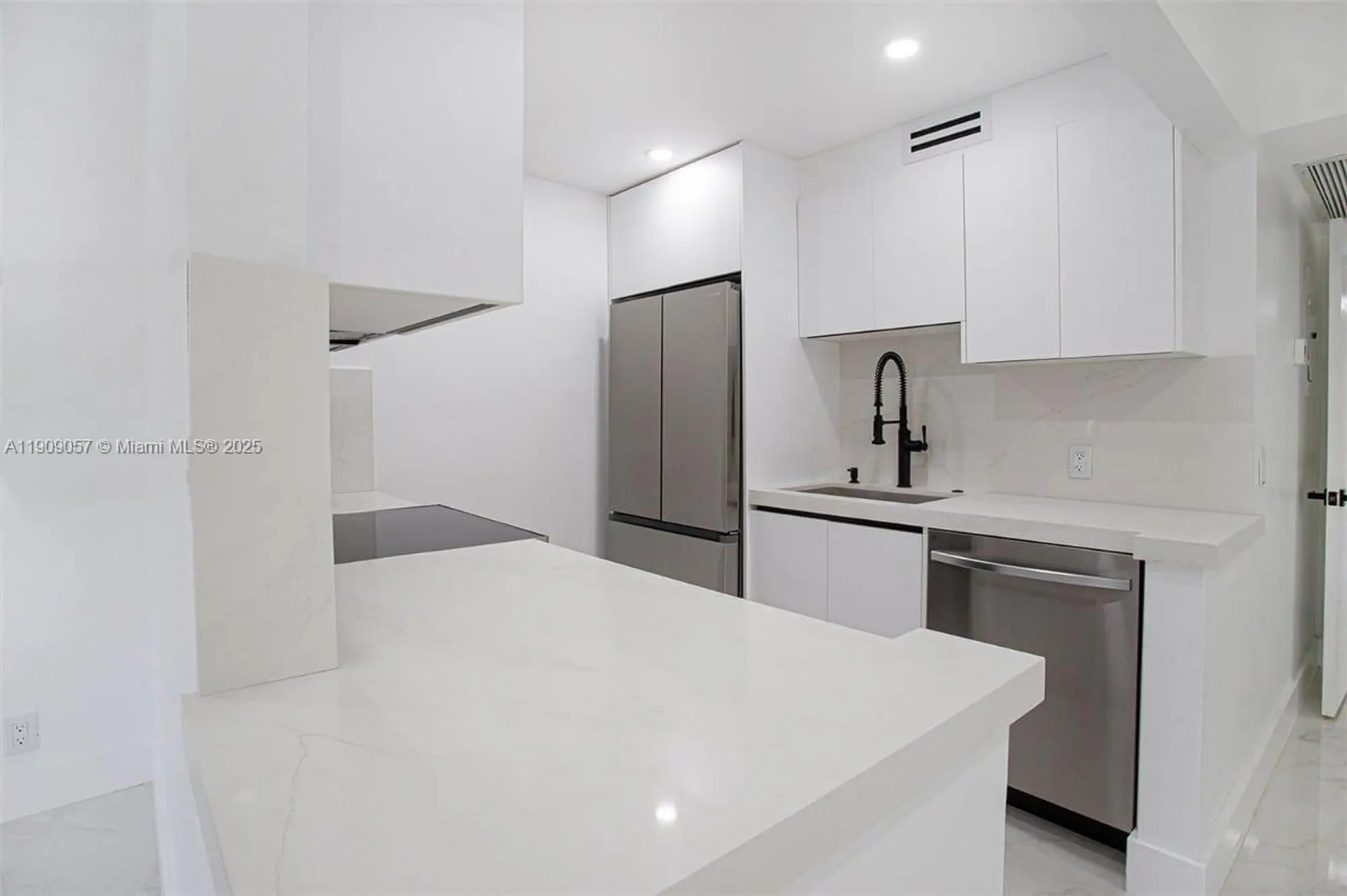 Property Slideshow image 6 of 44 | 13250 sw 7th ct l204, Pembroke Pines, FL, 33027