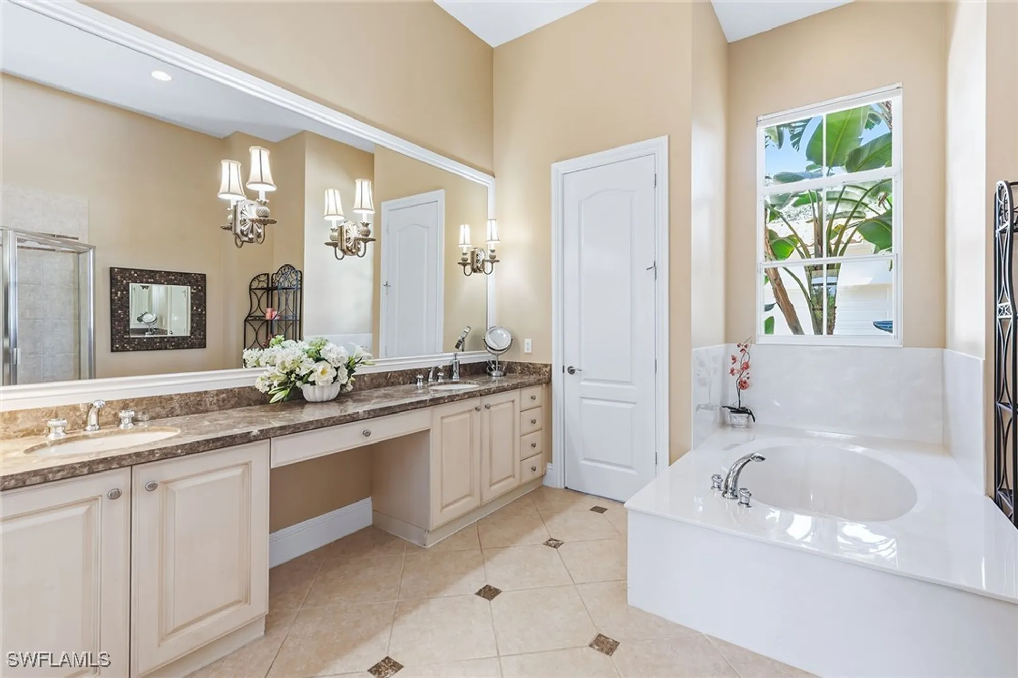 Property Slideshow image 19 of 50 | 8589 bellagio dr, Naples, FL, 34114