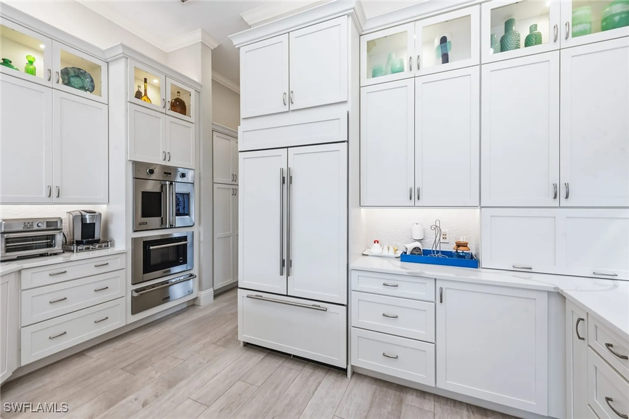 Property Slideshow image 12 of 50 | 8589 bellagio dr, Naples, FL, 34114