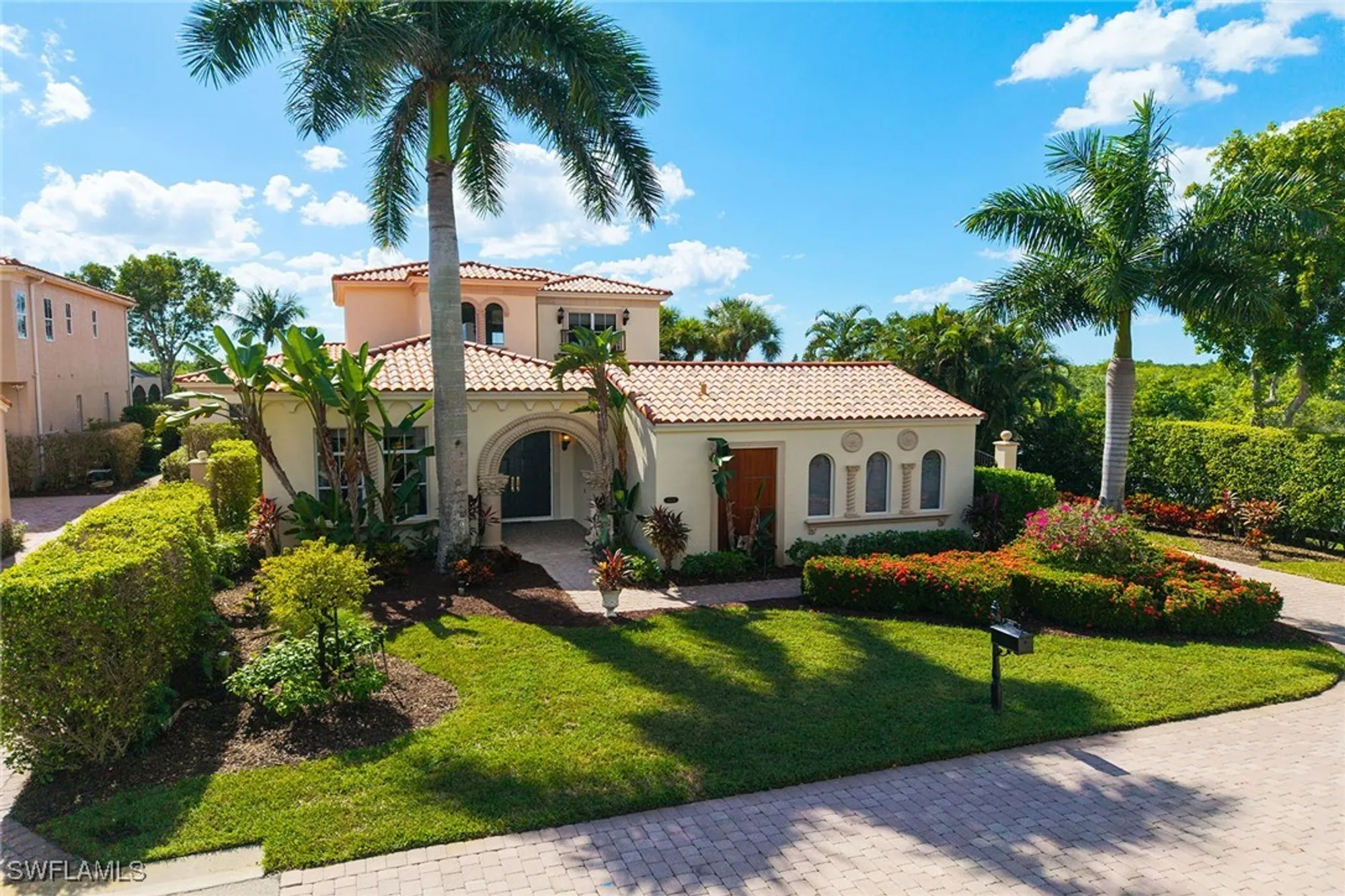 Property Slideshow image 36 of 50 | 8589 bellagio dr, Naples, FL, 34114