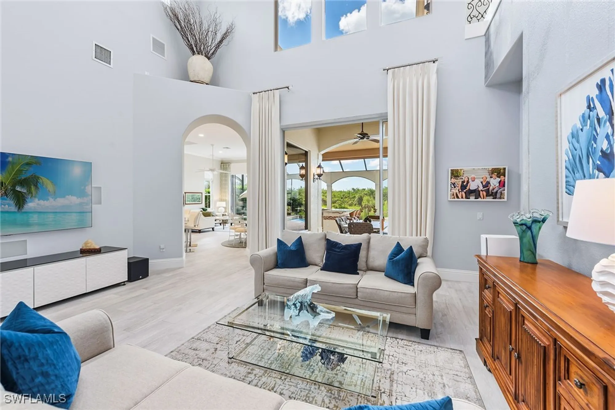 Property Slideshow image 6 of 50 | 8589 bellagio dr, Naples, FL, 34114