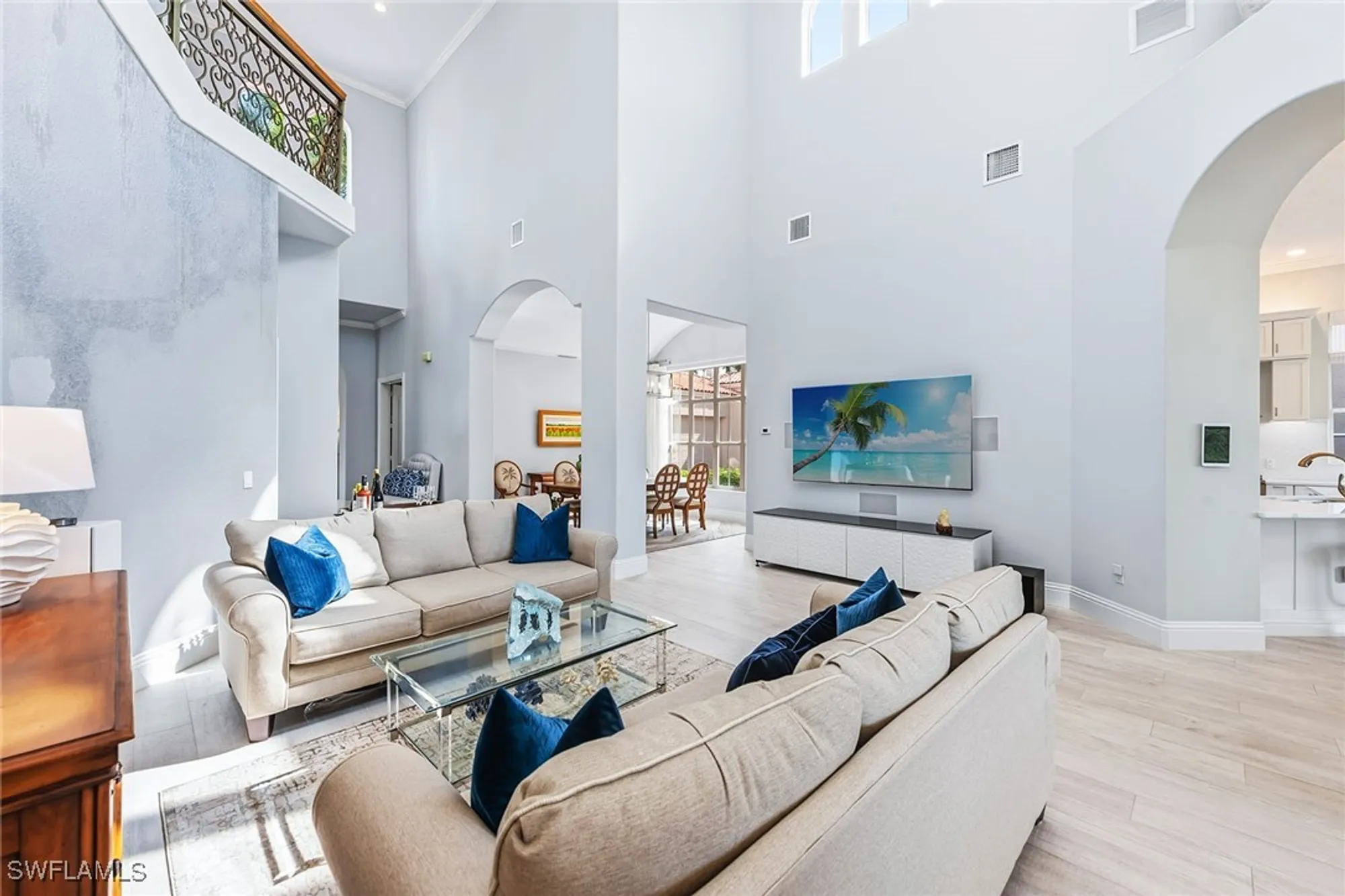 Property Slideshow image 8 of 50 | 8589 bellagio dr, Naples, FL, 34114