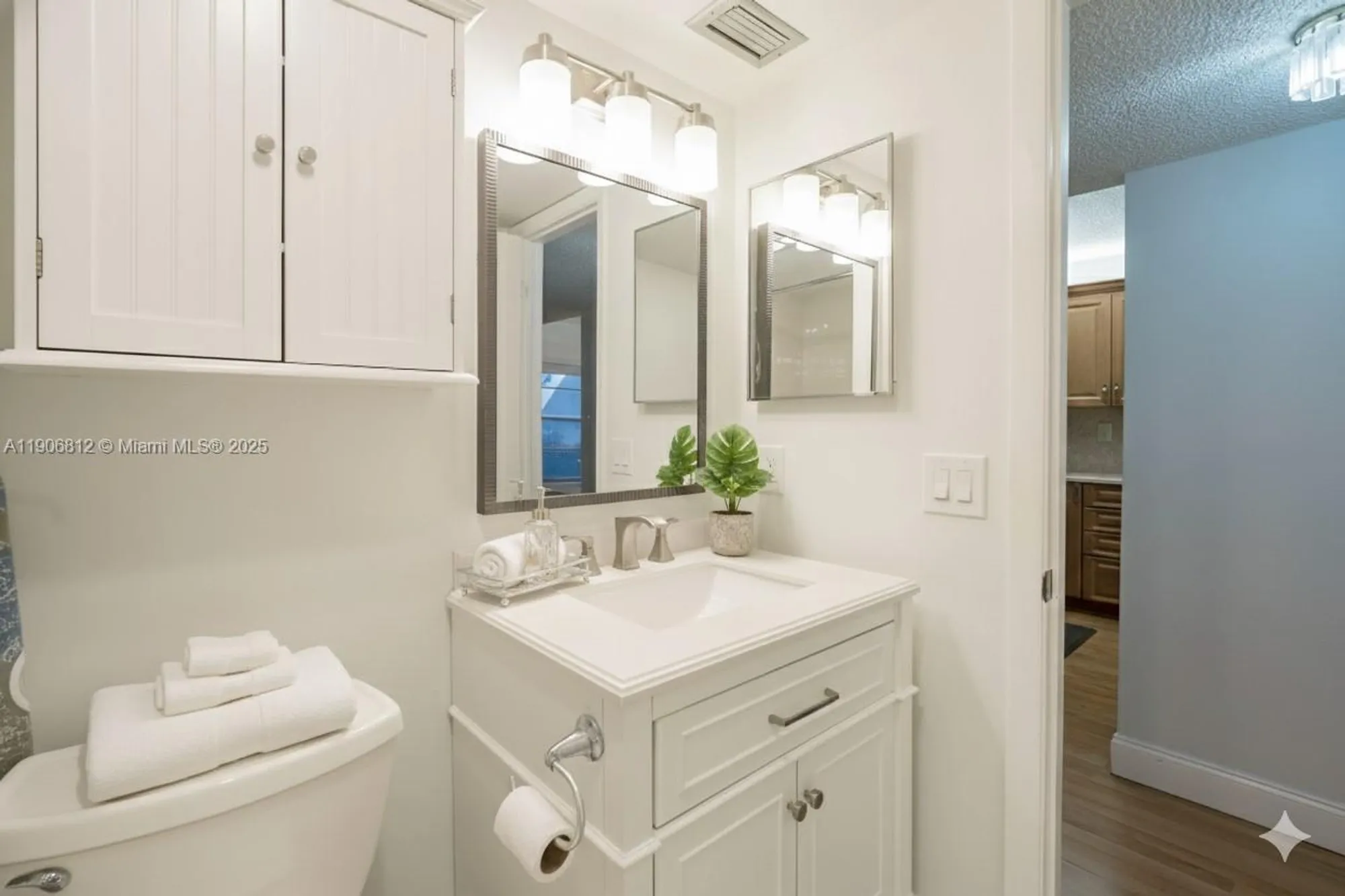 Property Slideshow image 18 of 61 | 5710 princess palm ct a, Delray Beach, FL, 33484