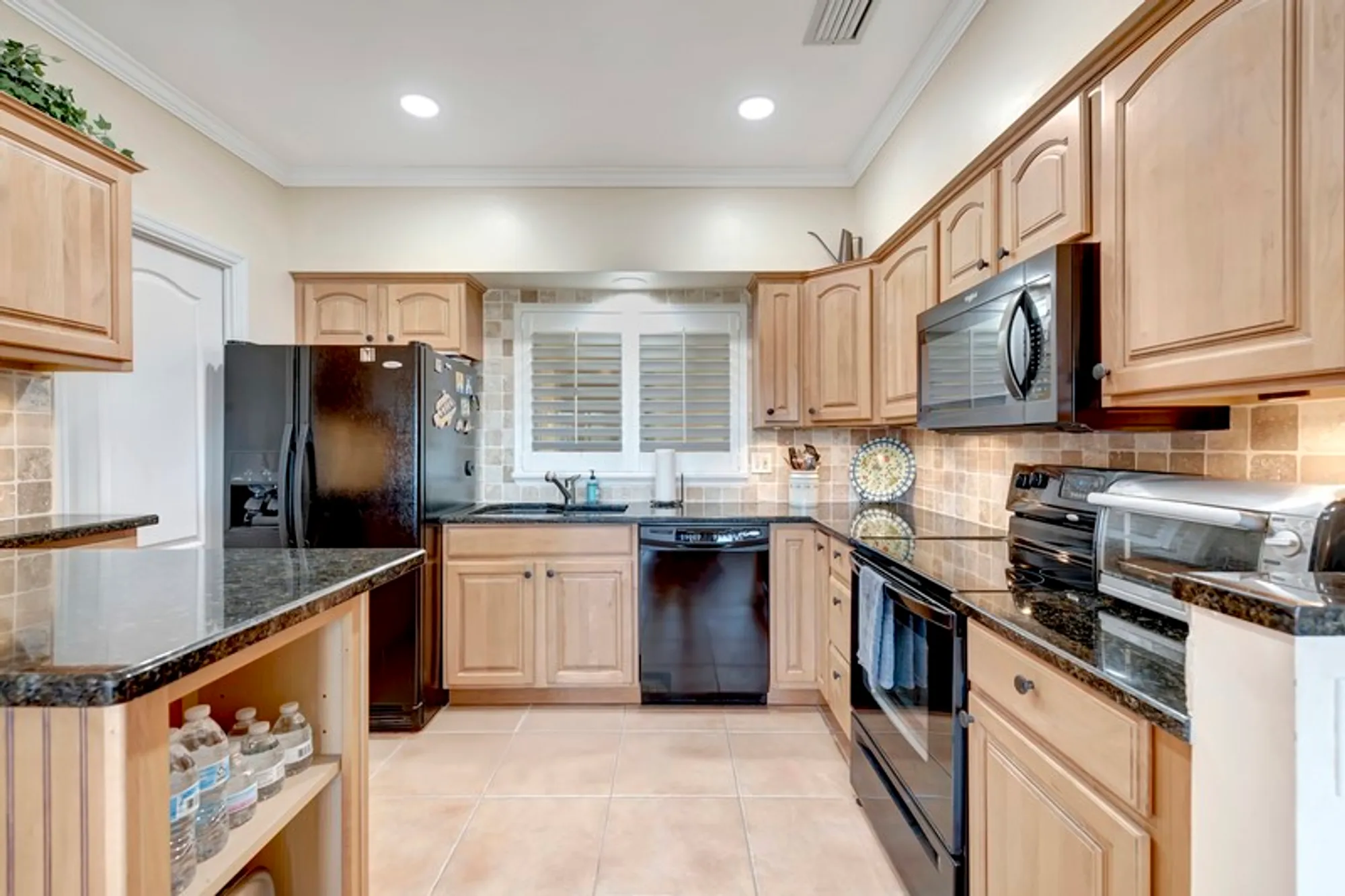 Property Slideshow image 12 of 36 | 5030 harmony cir apt 303, Vero Beach, FL, 32967